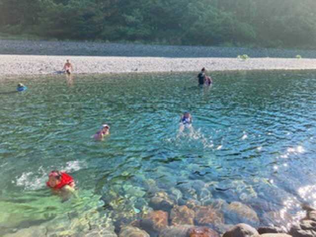 目の前の川