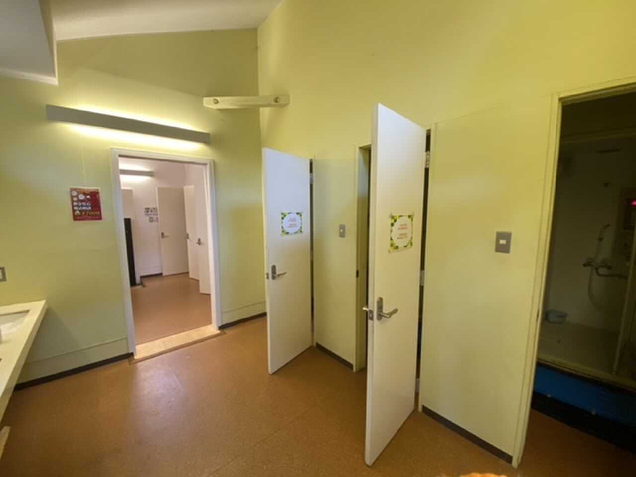 男子シャワー