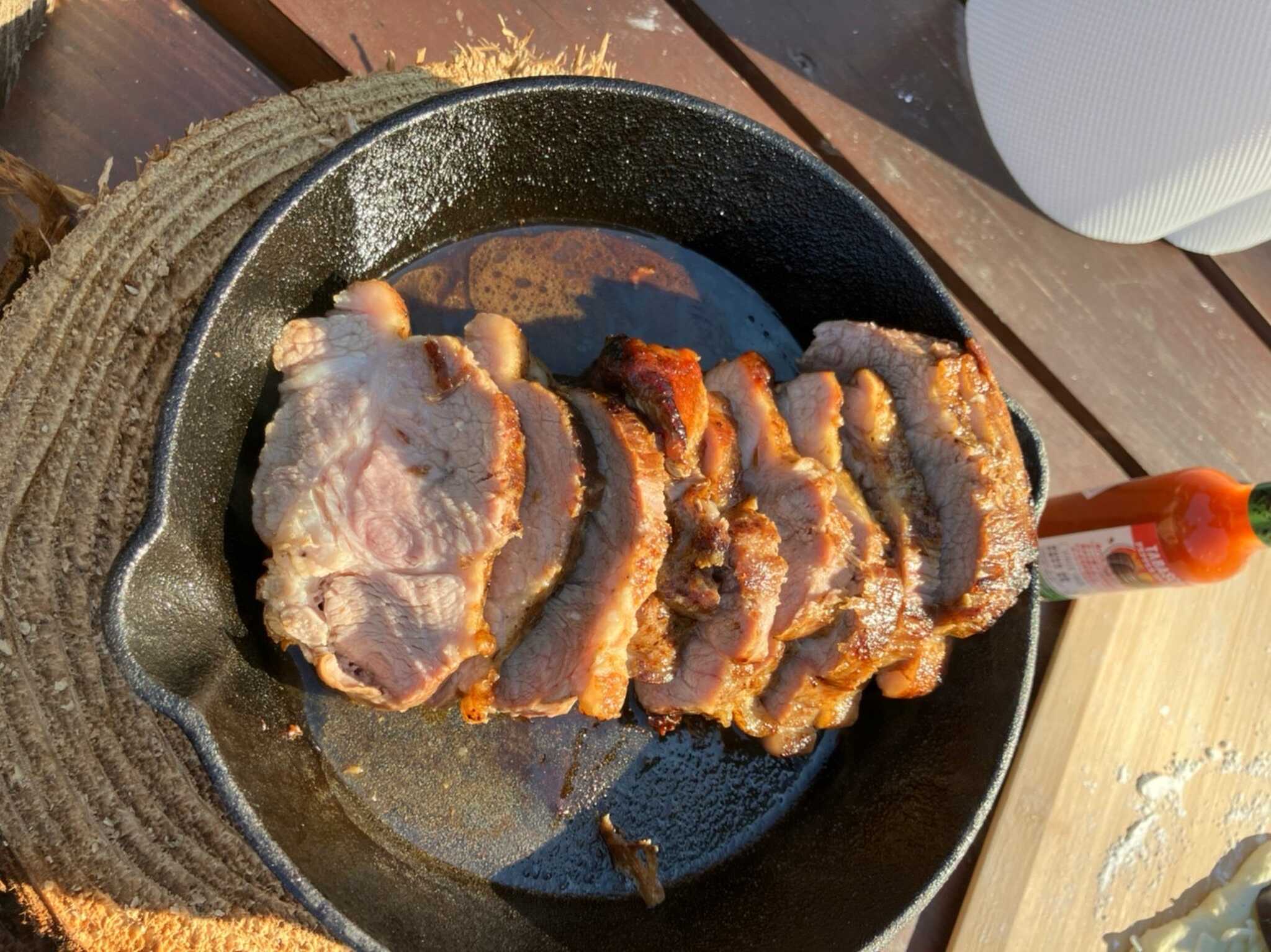 ゆっくりと時間をかけて焼いた豚肩ロース