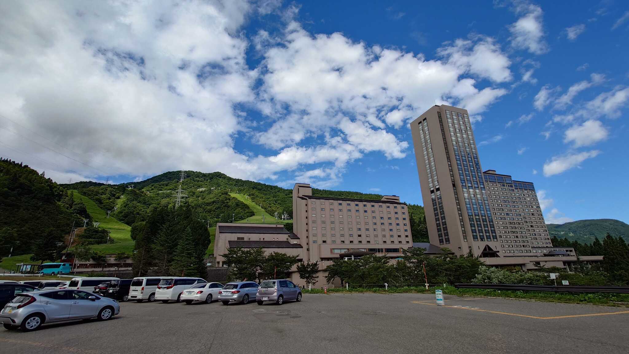 駐車場からホテル