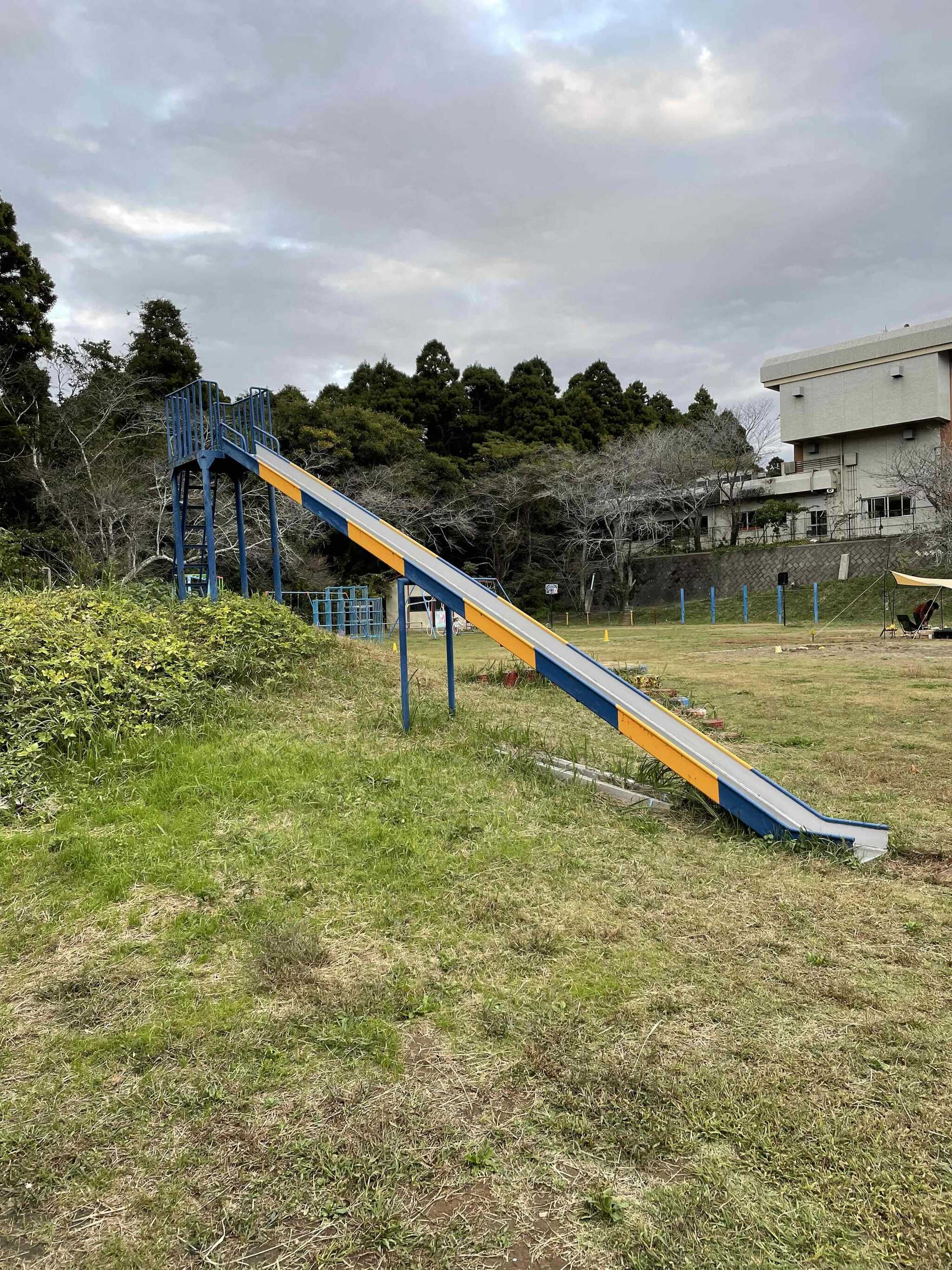 滑り台