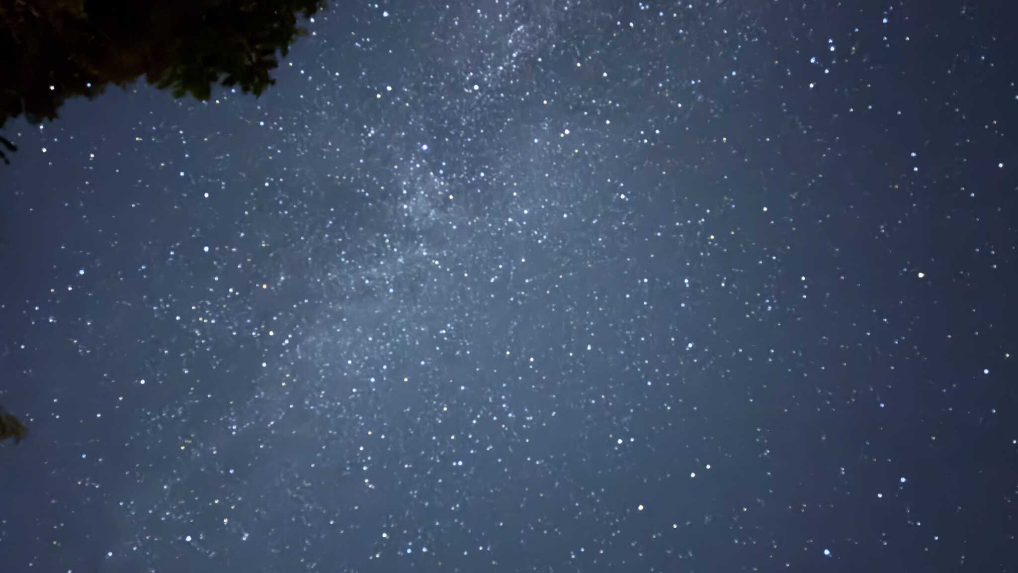 天の川も若干見られた夏、満天の星空。