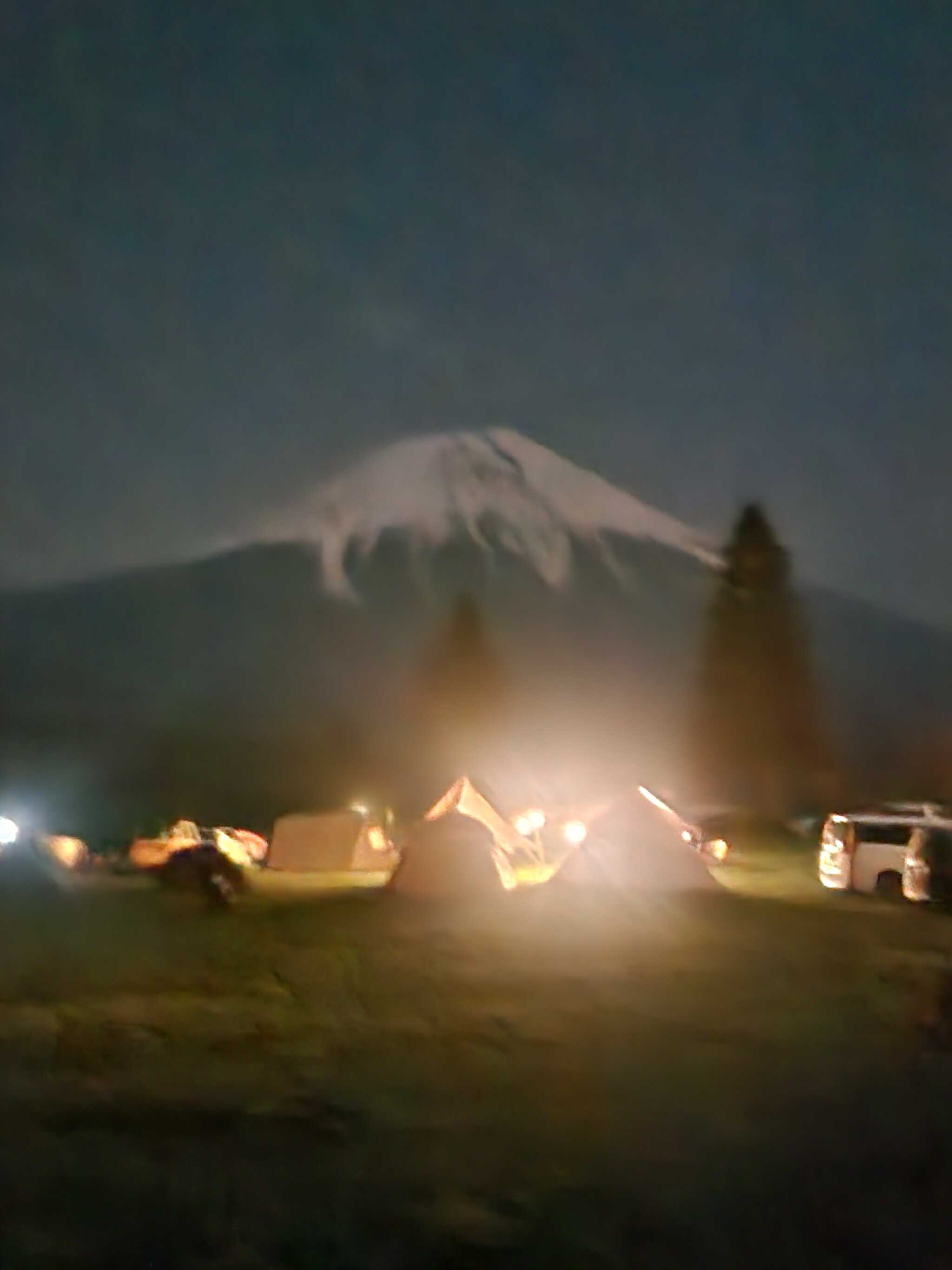 夜の富士山