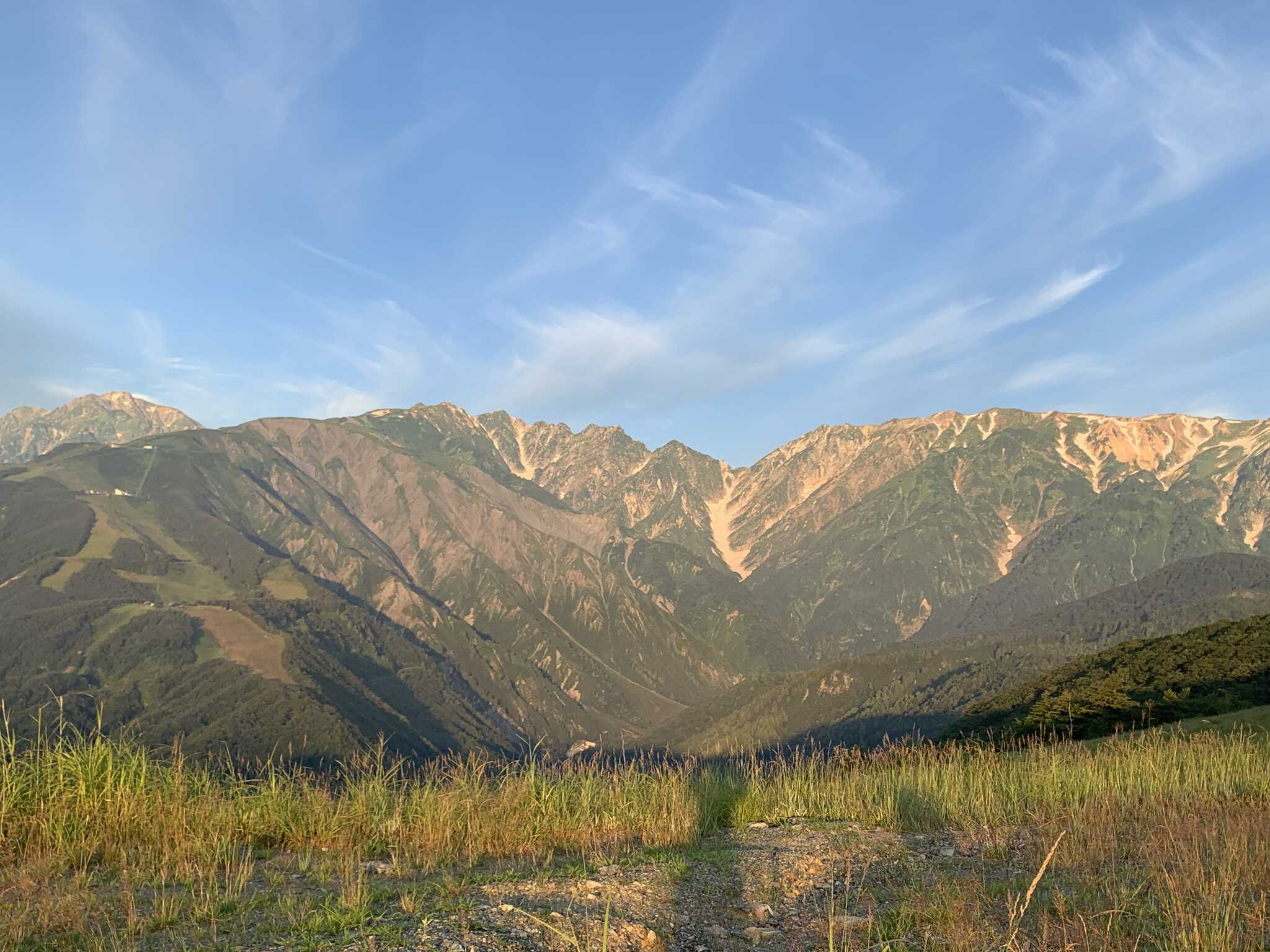 朝焼けの白馬連峰