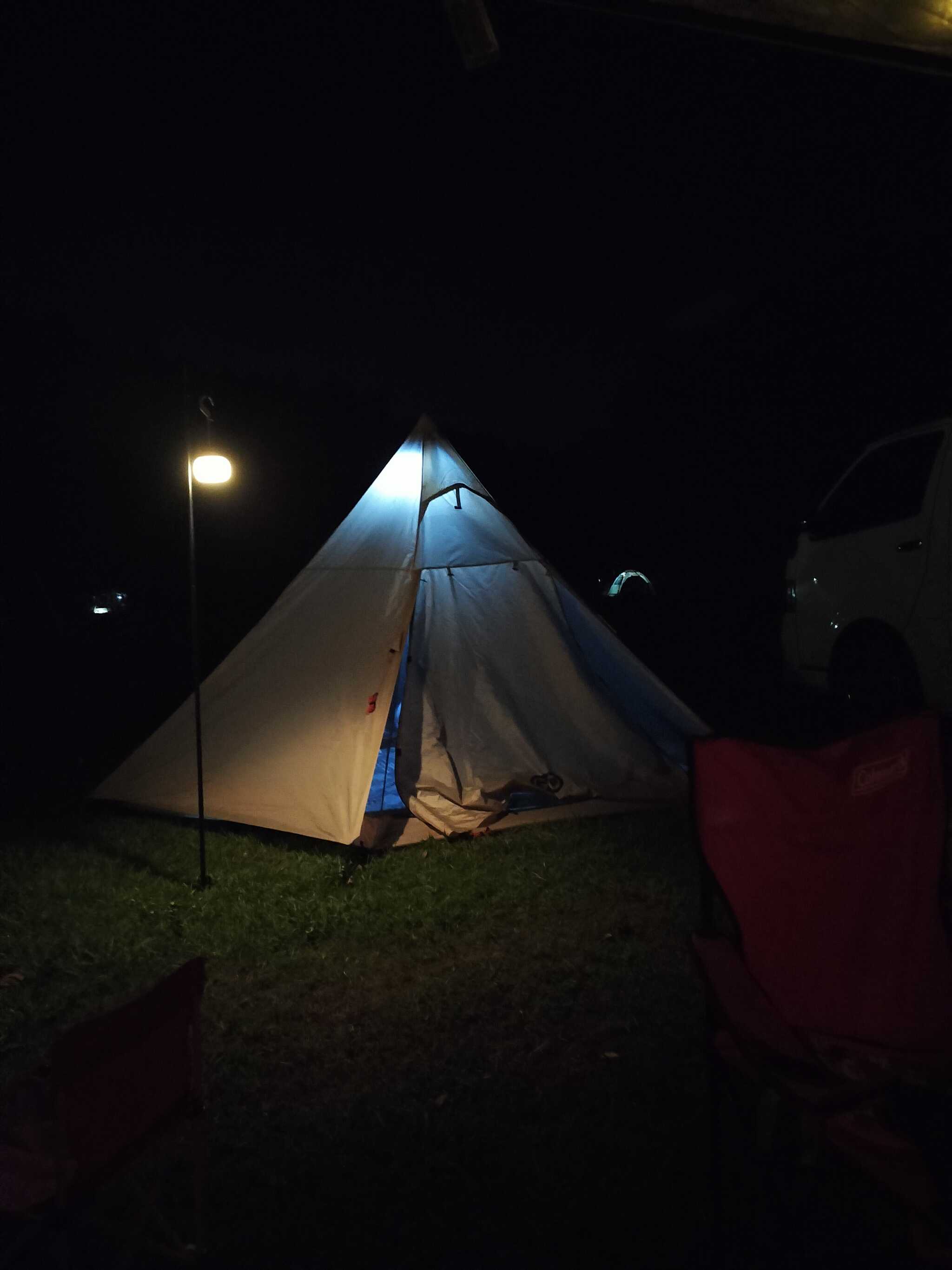 夜のテント