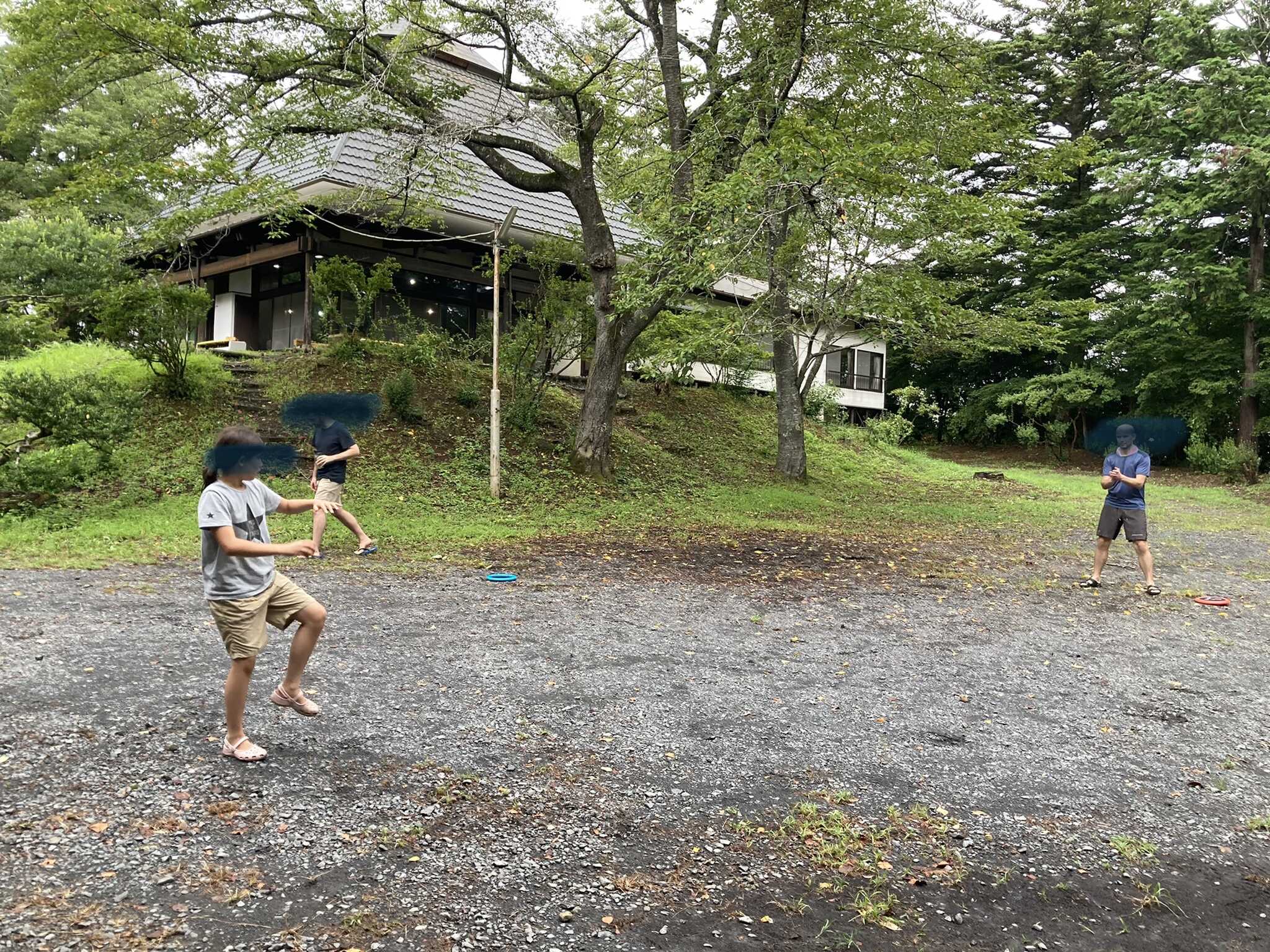 外でも遊べてセミや虫もいっぱい
