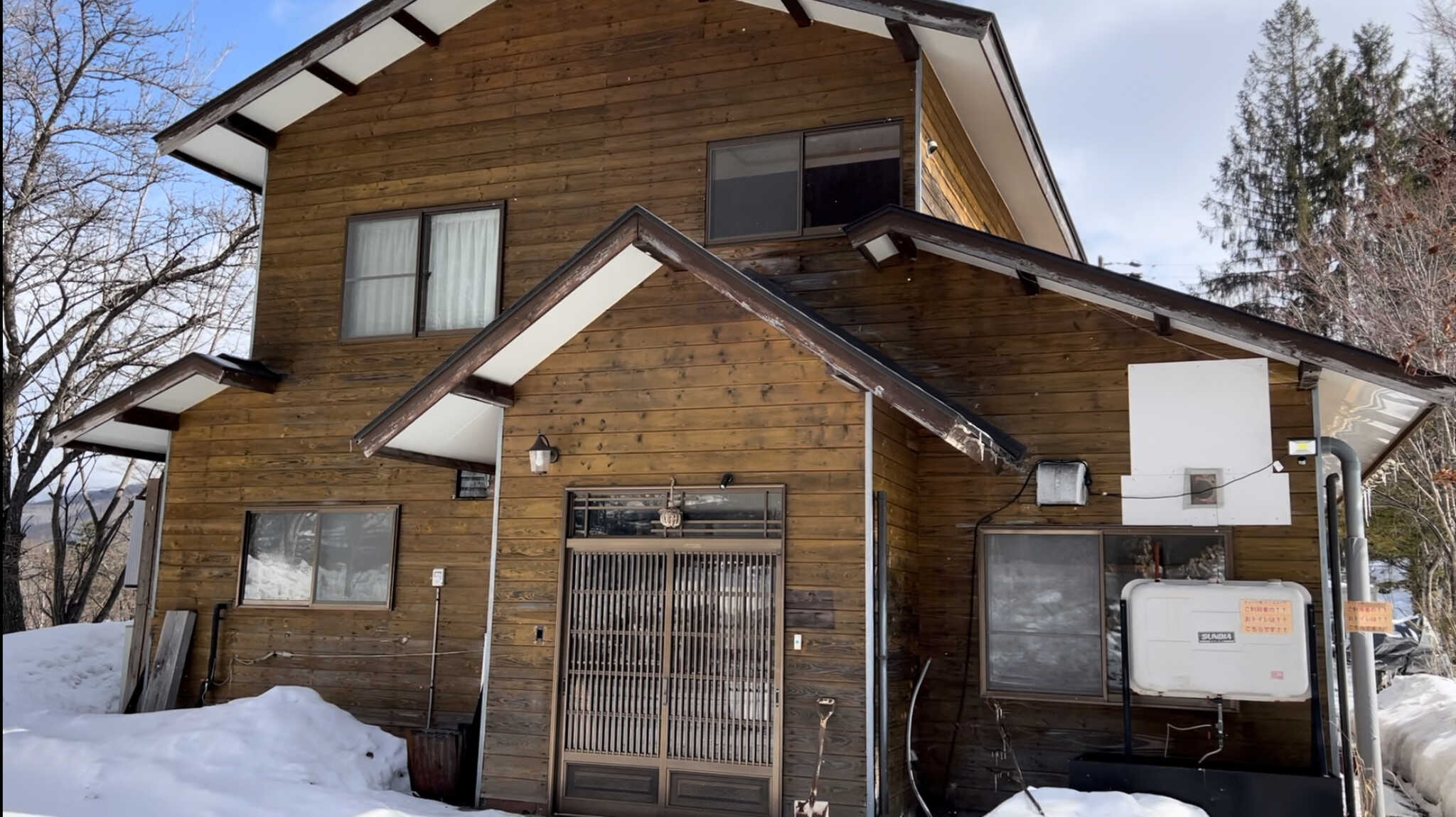 冬用炊事場、トイレ