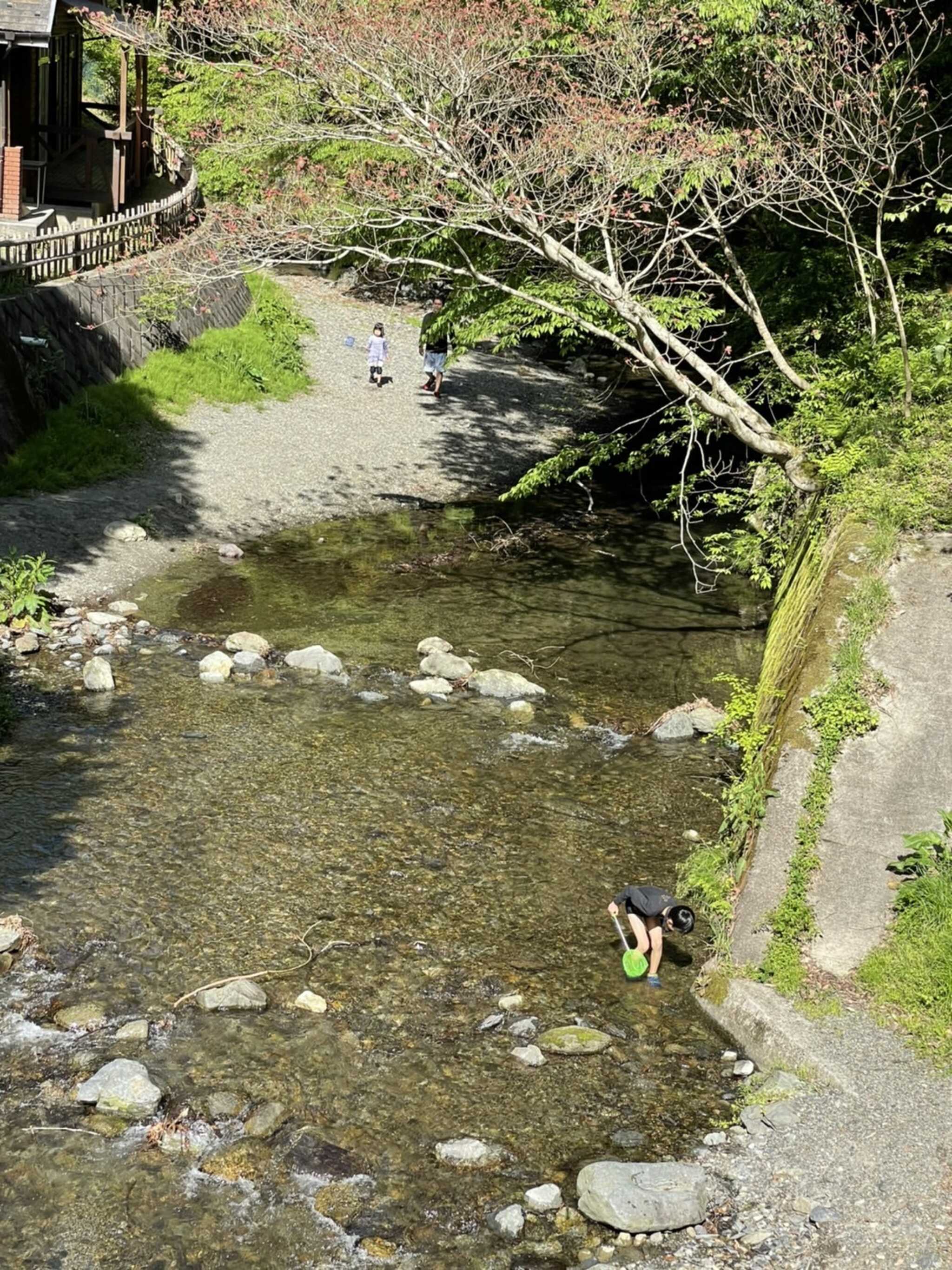 敷地内の川