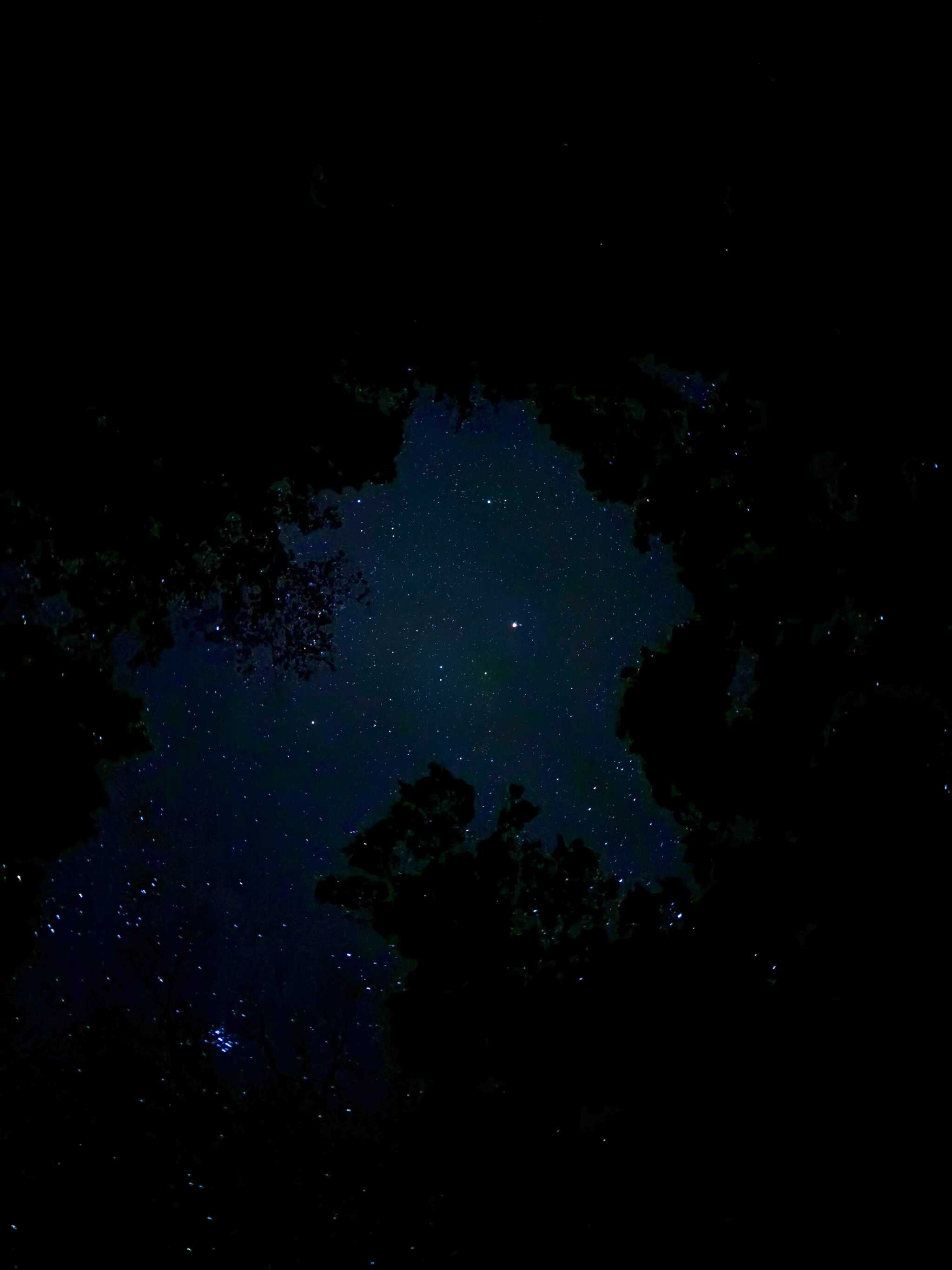 夜中の星空