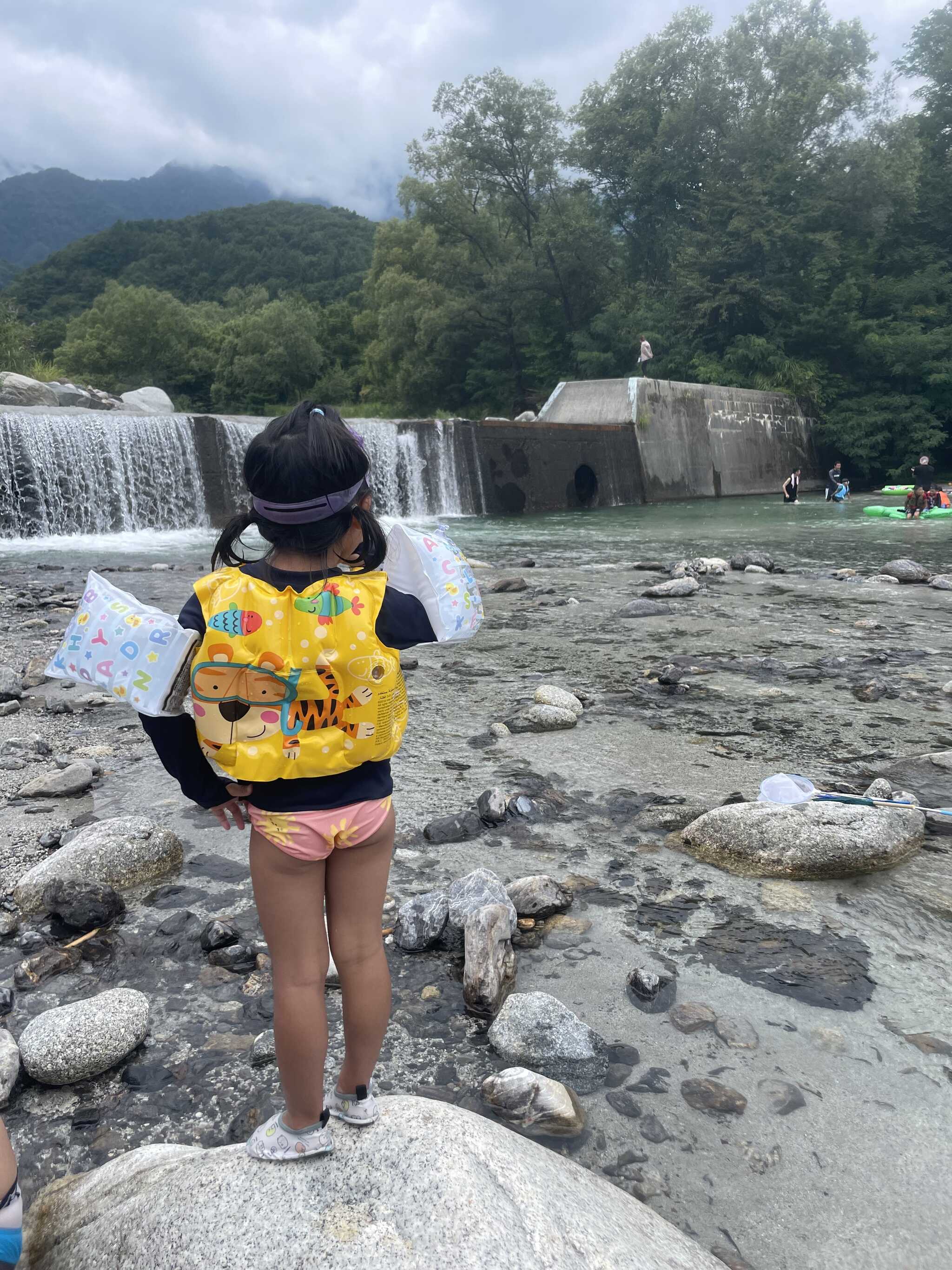 近くの川が最高!