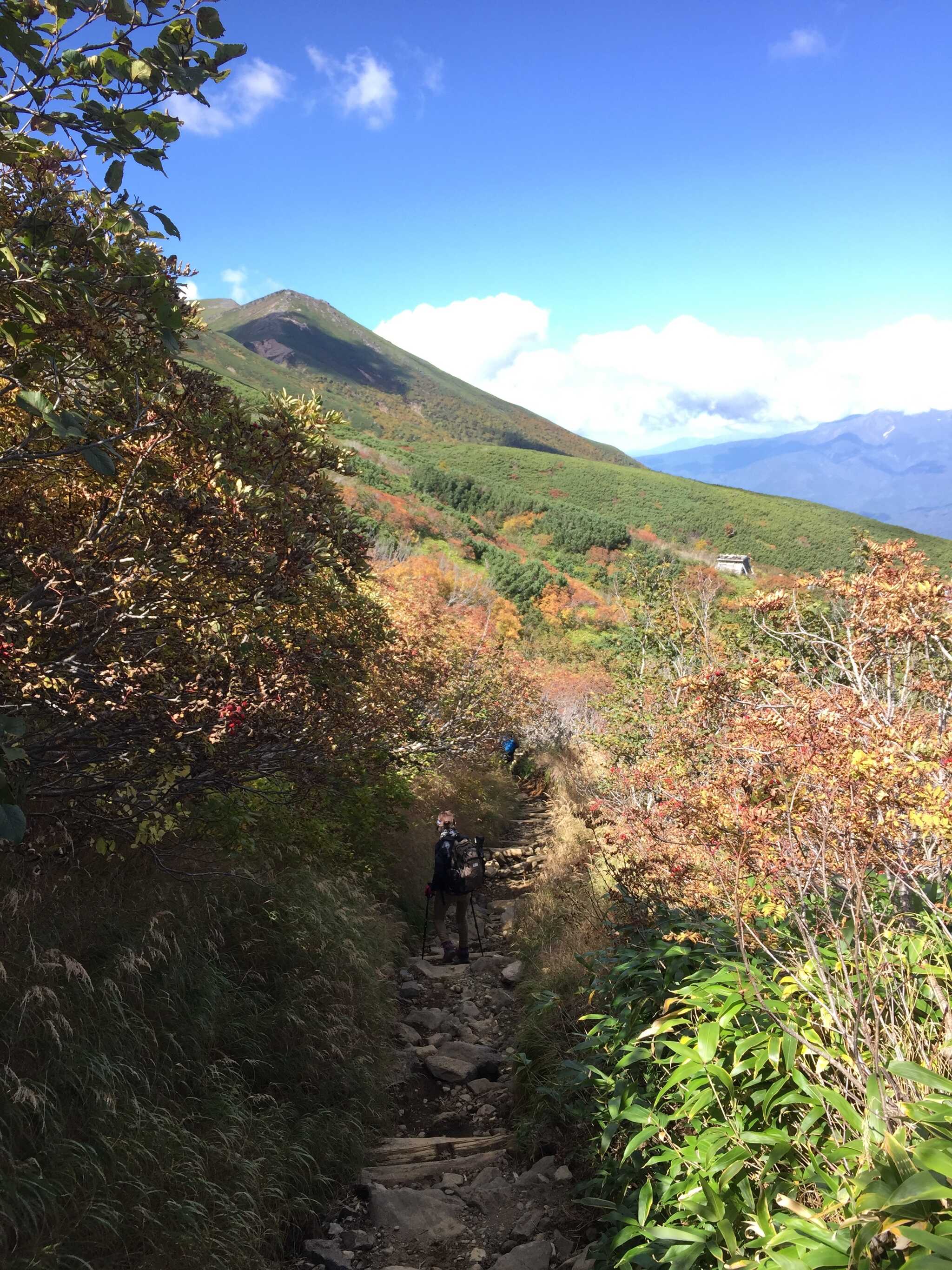 御嶽山は、紅葉真っ盛り
