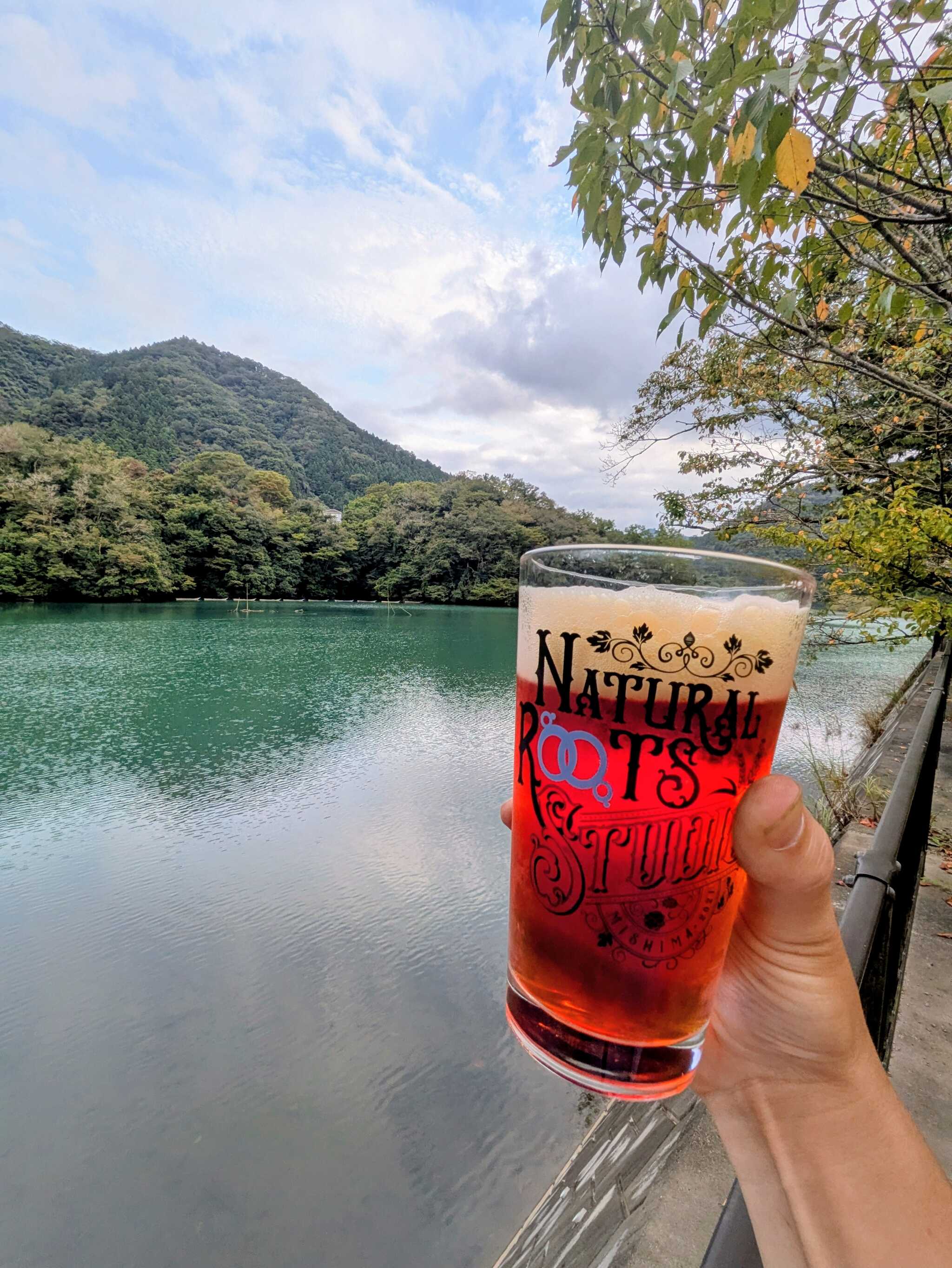 相模湖ブルーが美しい