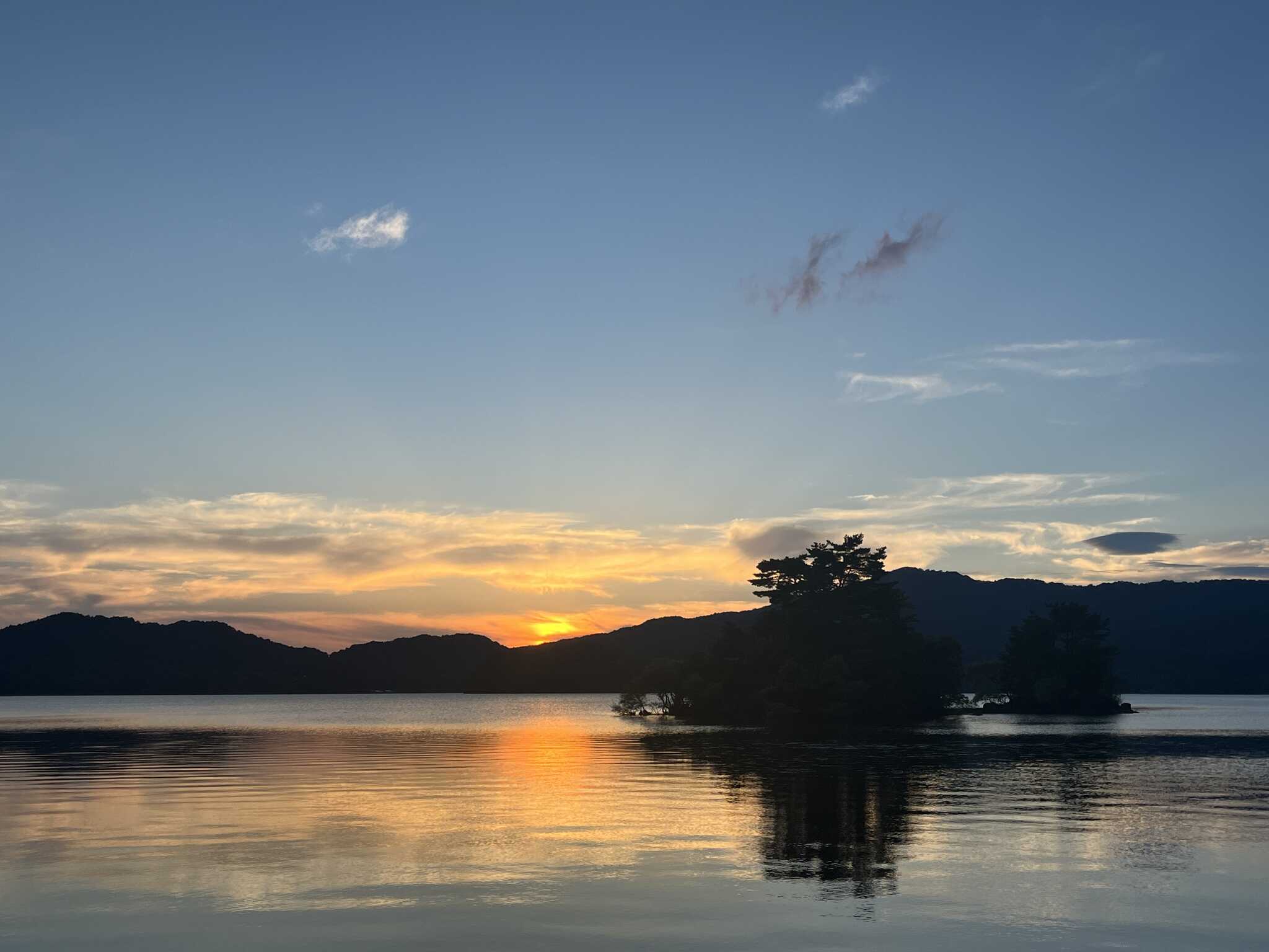近くのバックスからの夕日