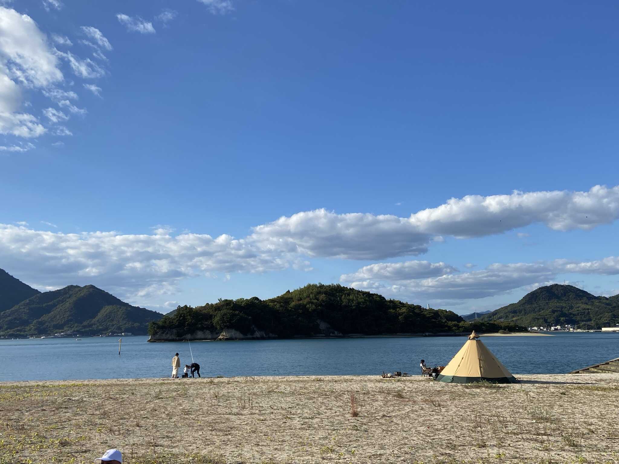 瀬戸内海の穏やかな海辺