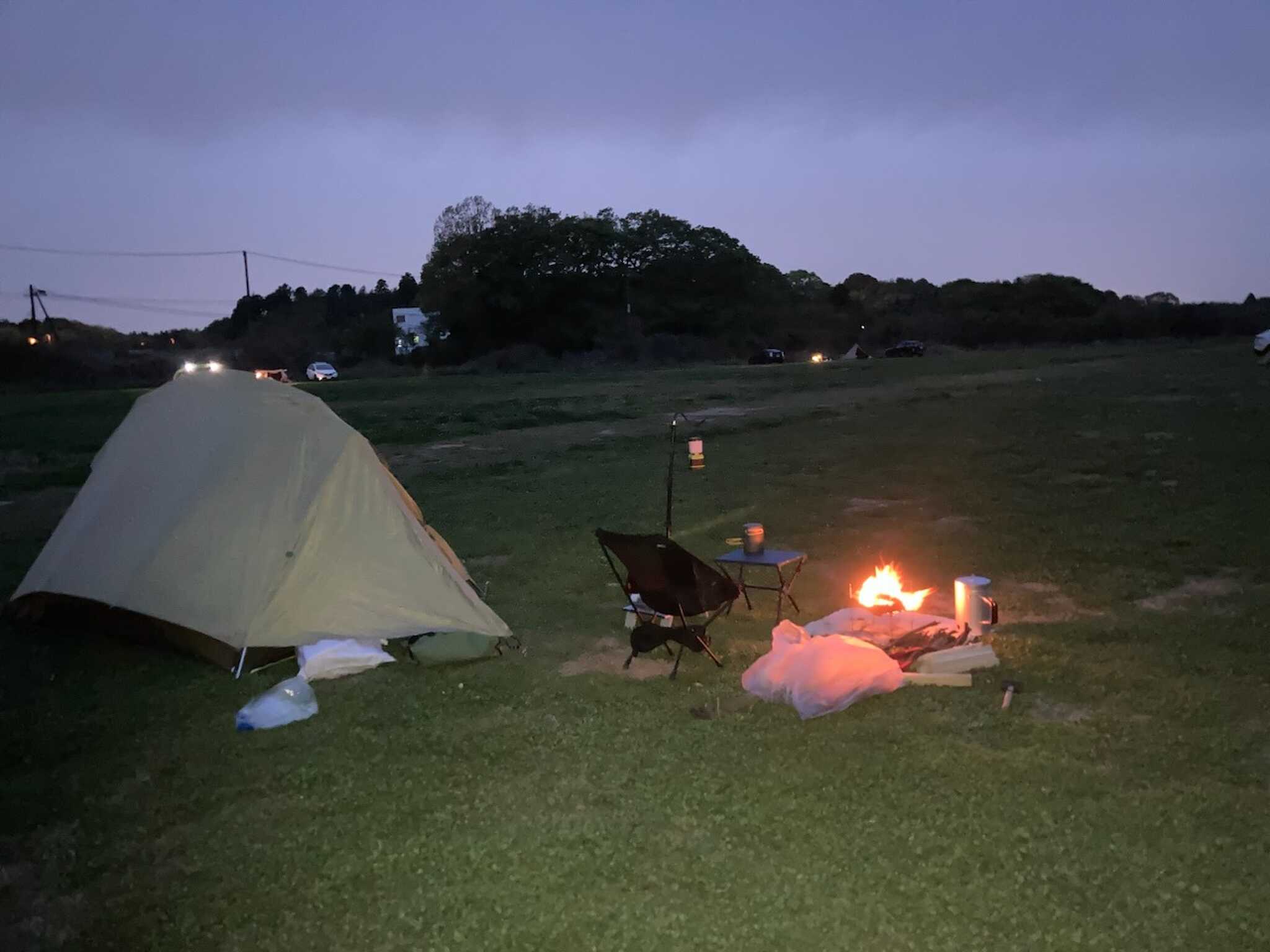 夜のサイトの状況