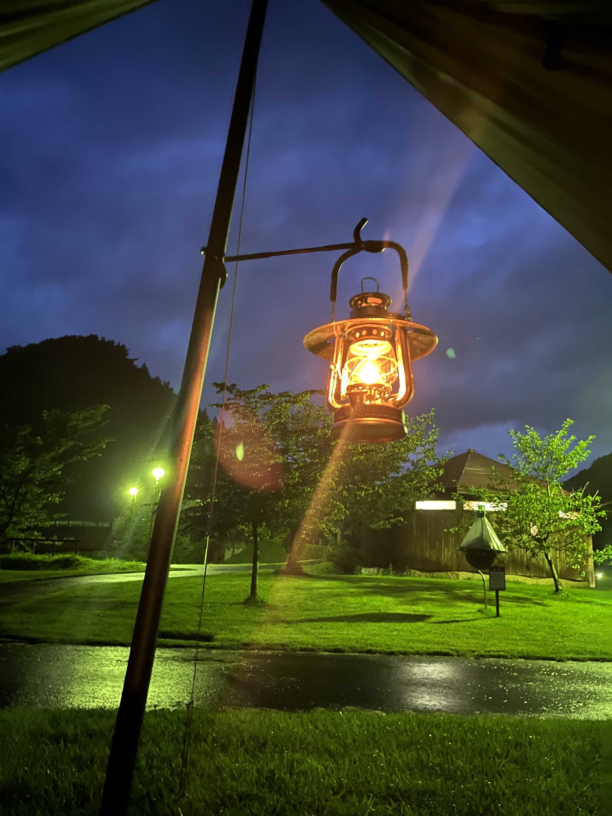 大雨だったのでランタンを楽しむ