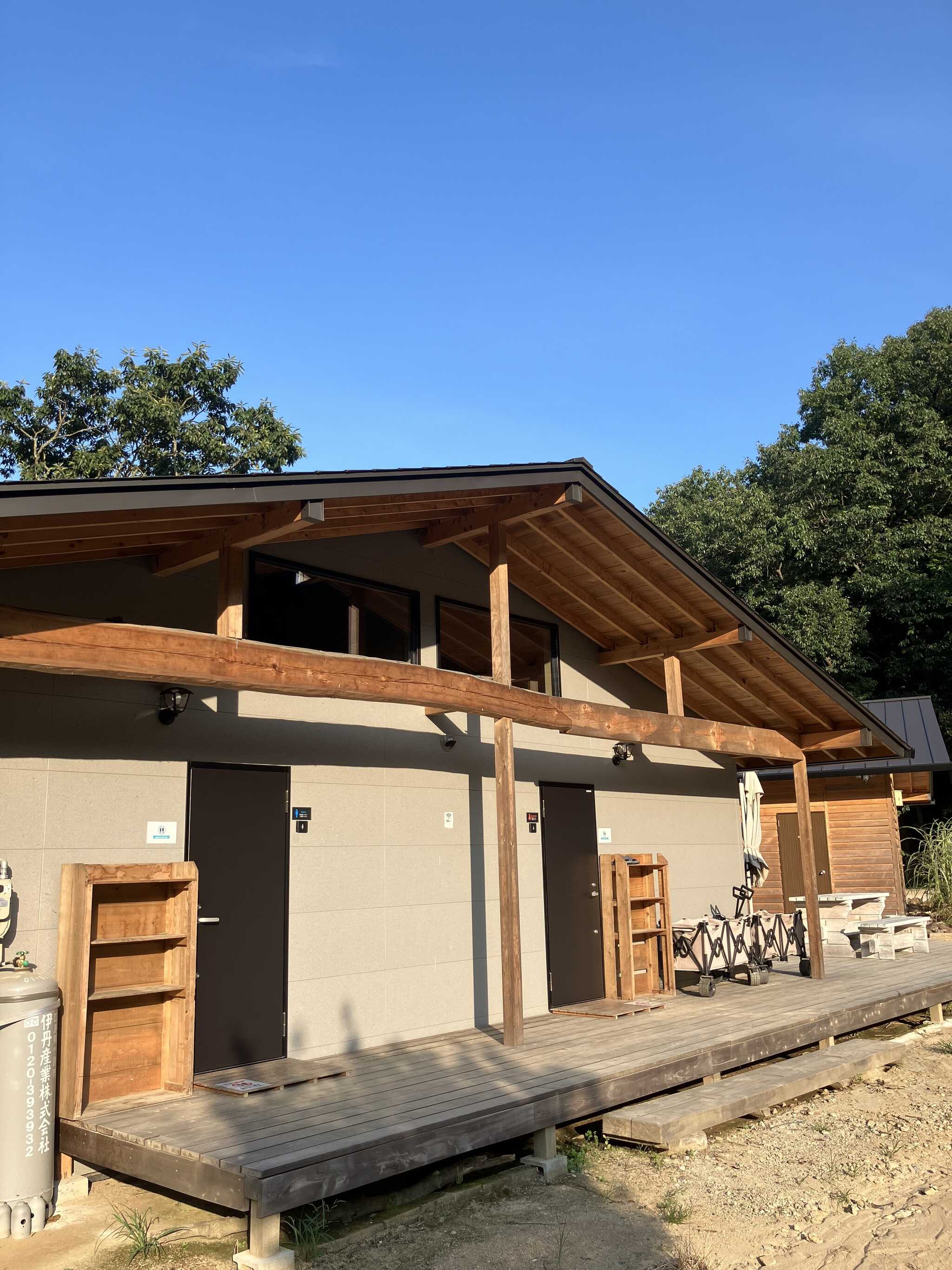 シャワー&トイレ棟