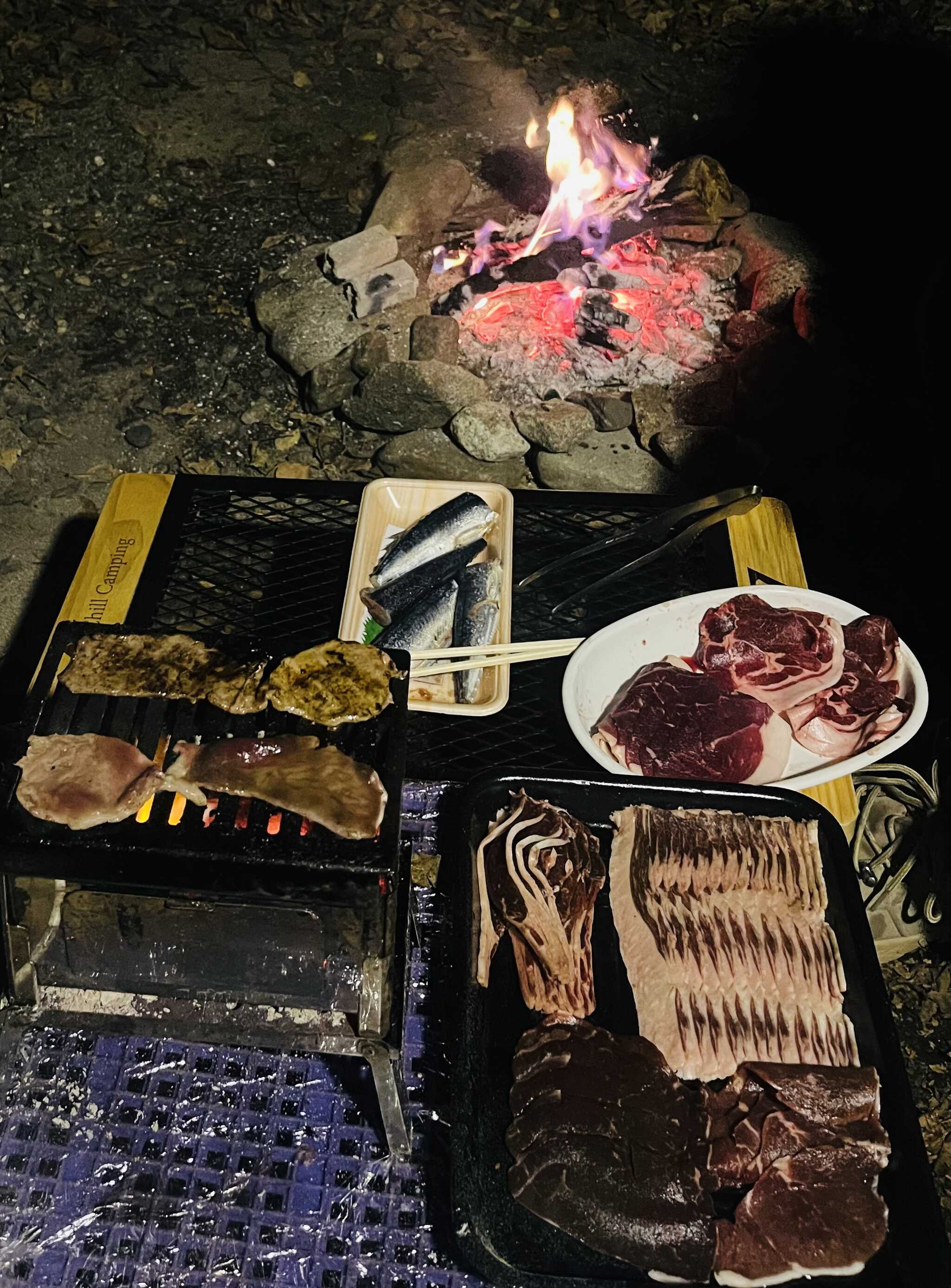 キャンプ飯