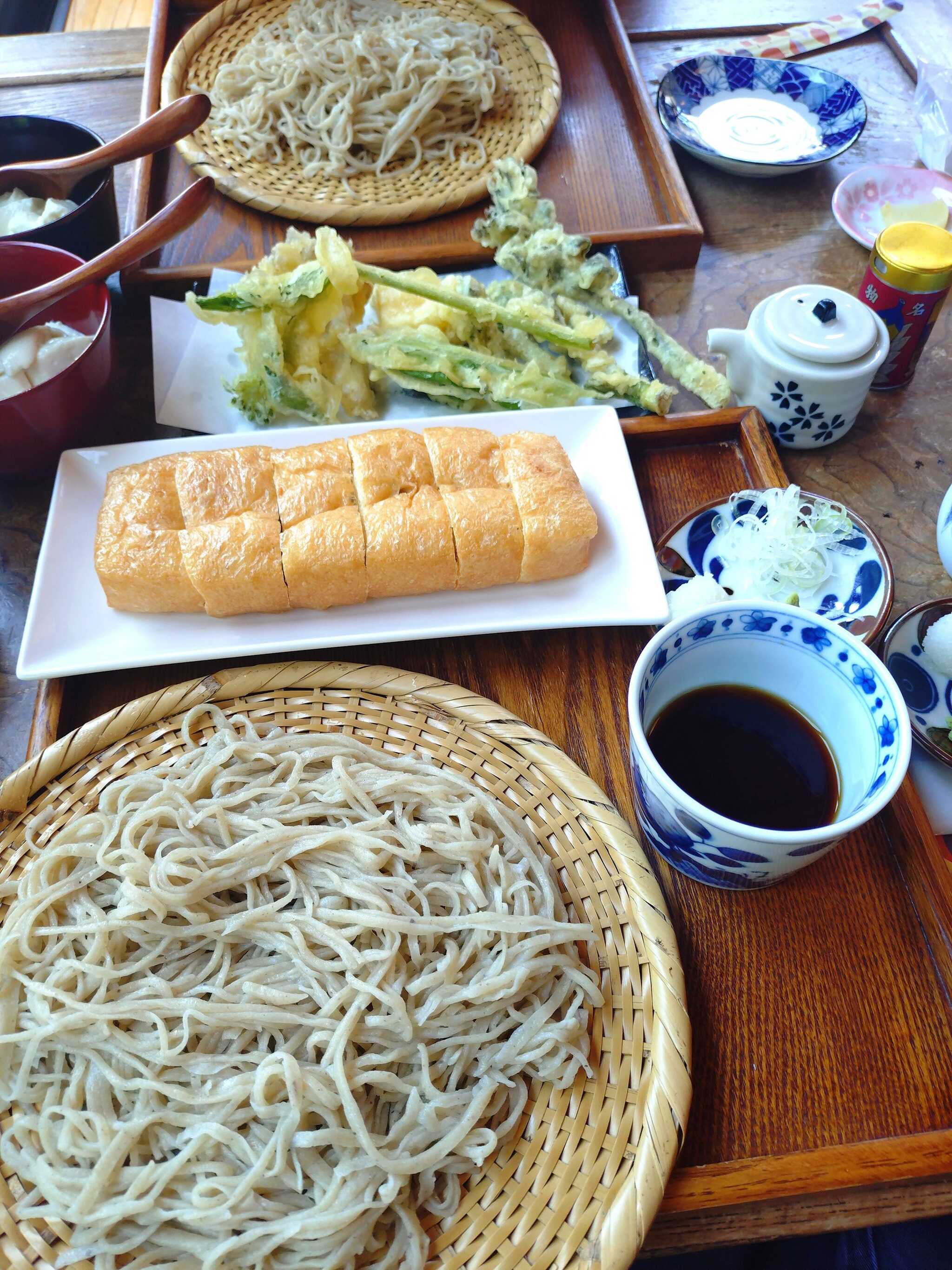 高速からの道のりのお蕎麦屋さん