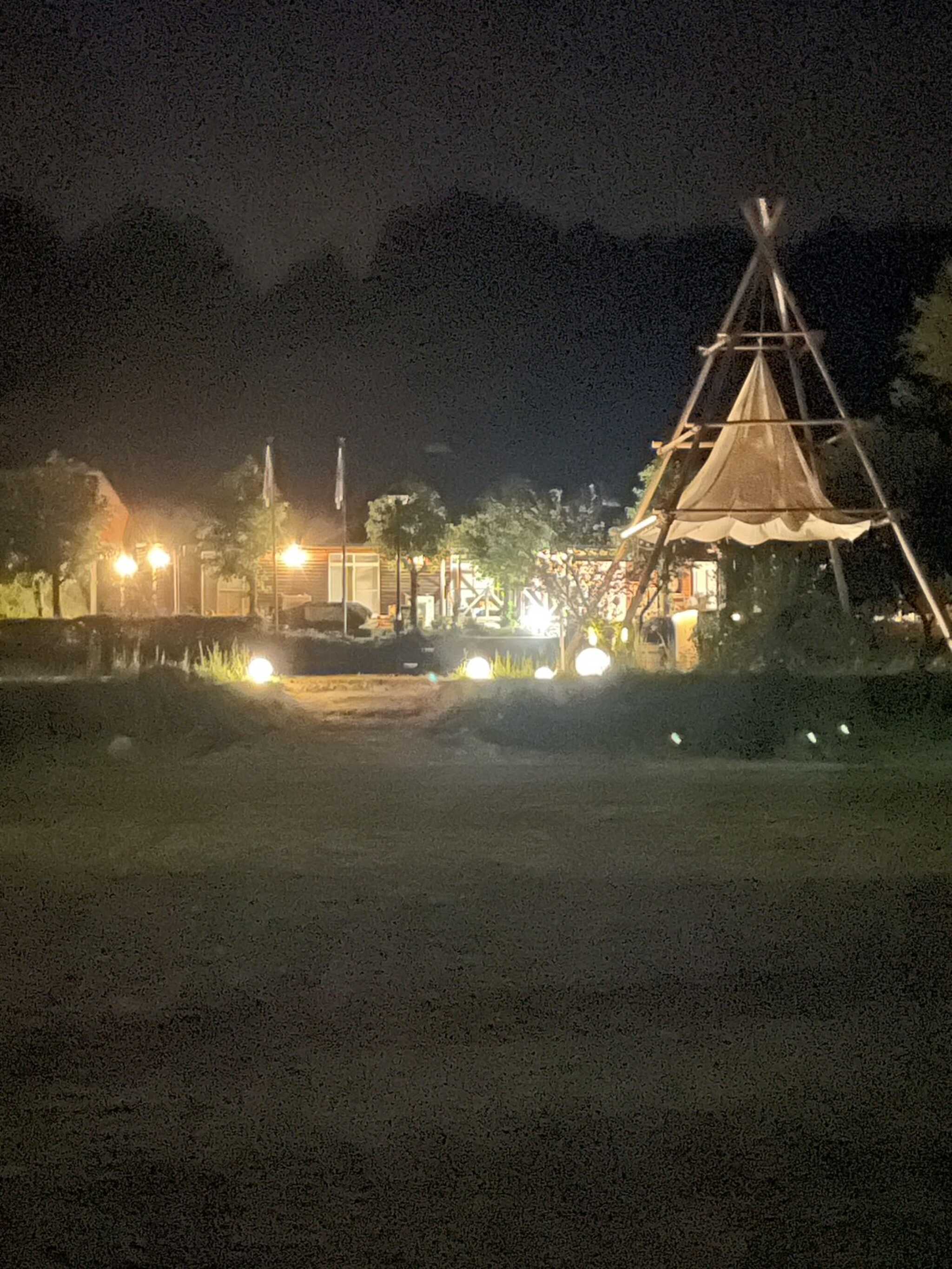 夜でも明るい照明