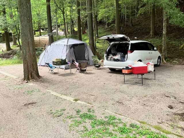 設営中