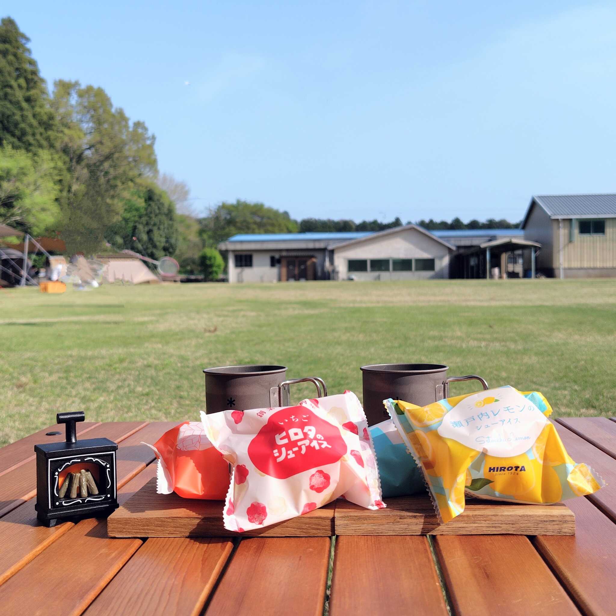 近くにシュークリーム工場の直売所があります