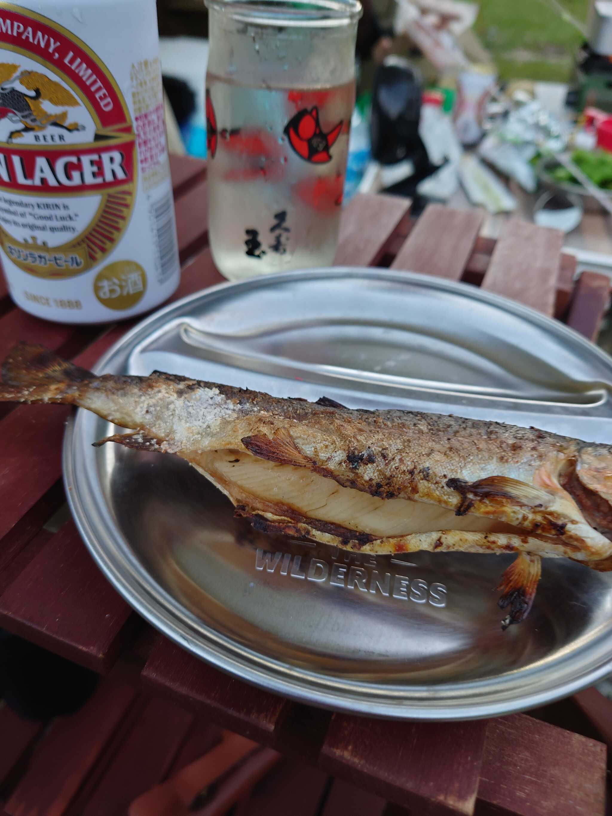 場内で釣ったニジマス
