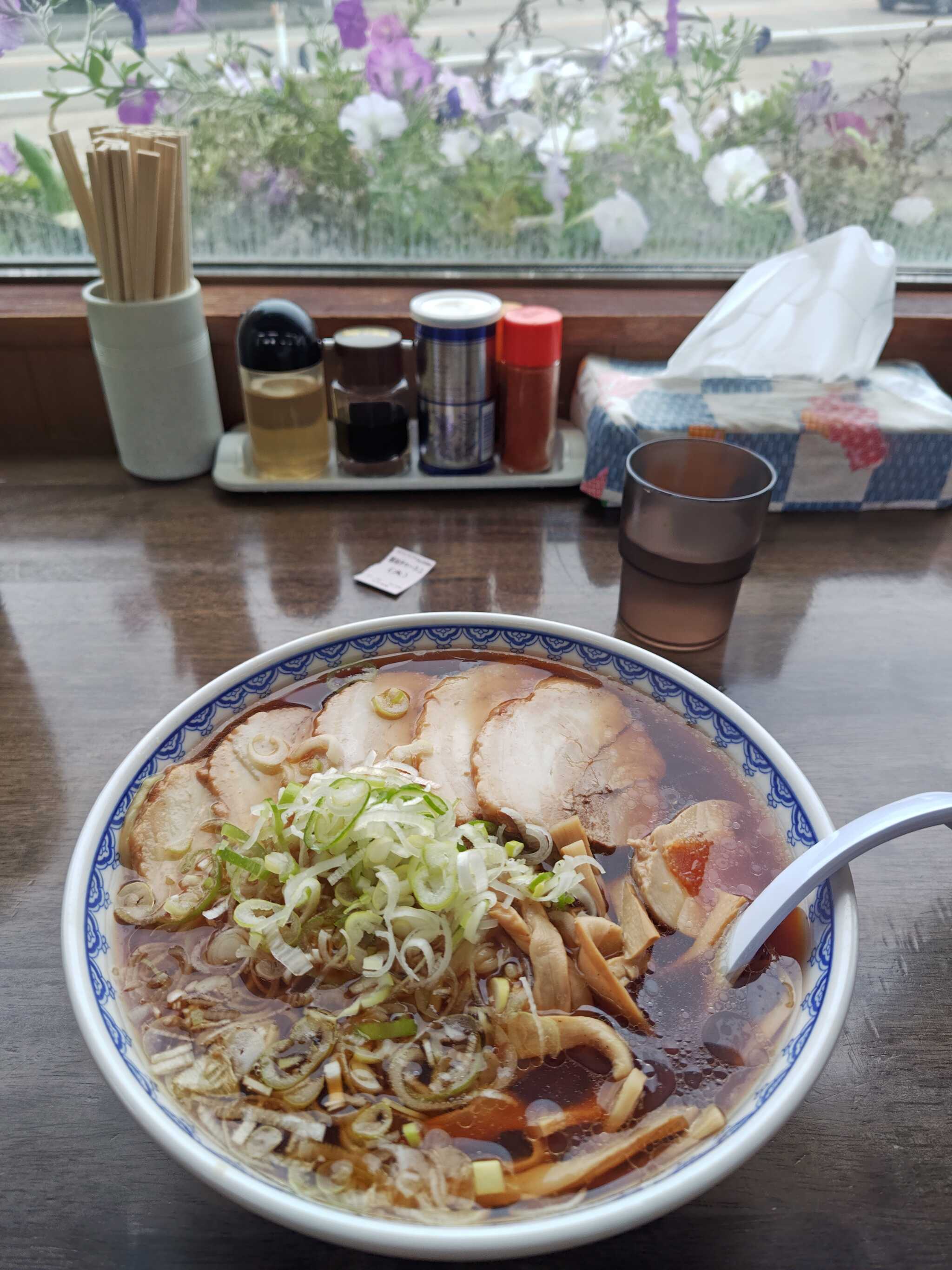新潟県側へ有名なラーメン食べてきました