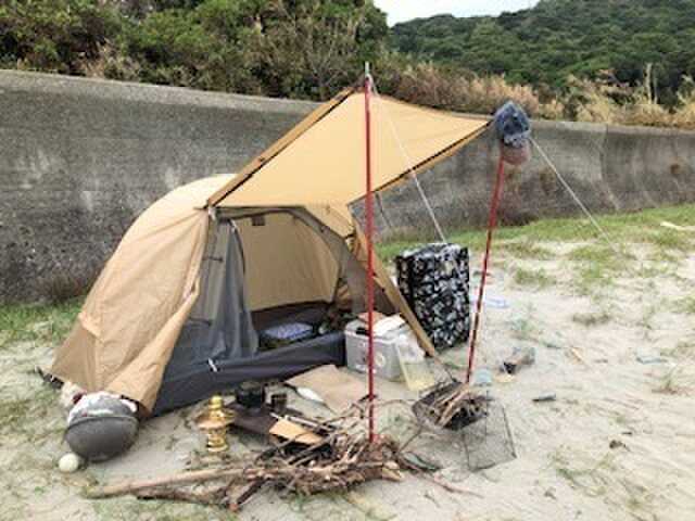 木は無い、テント必須