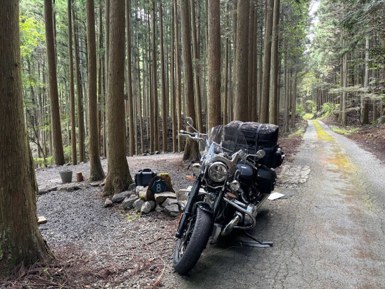 バイクが横づける専用サイト