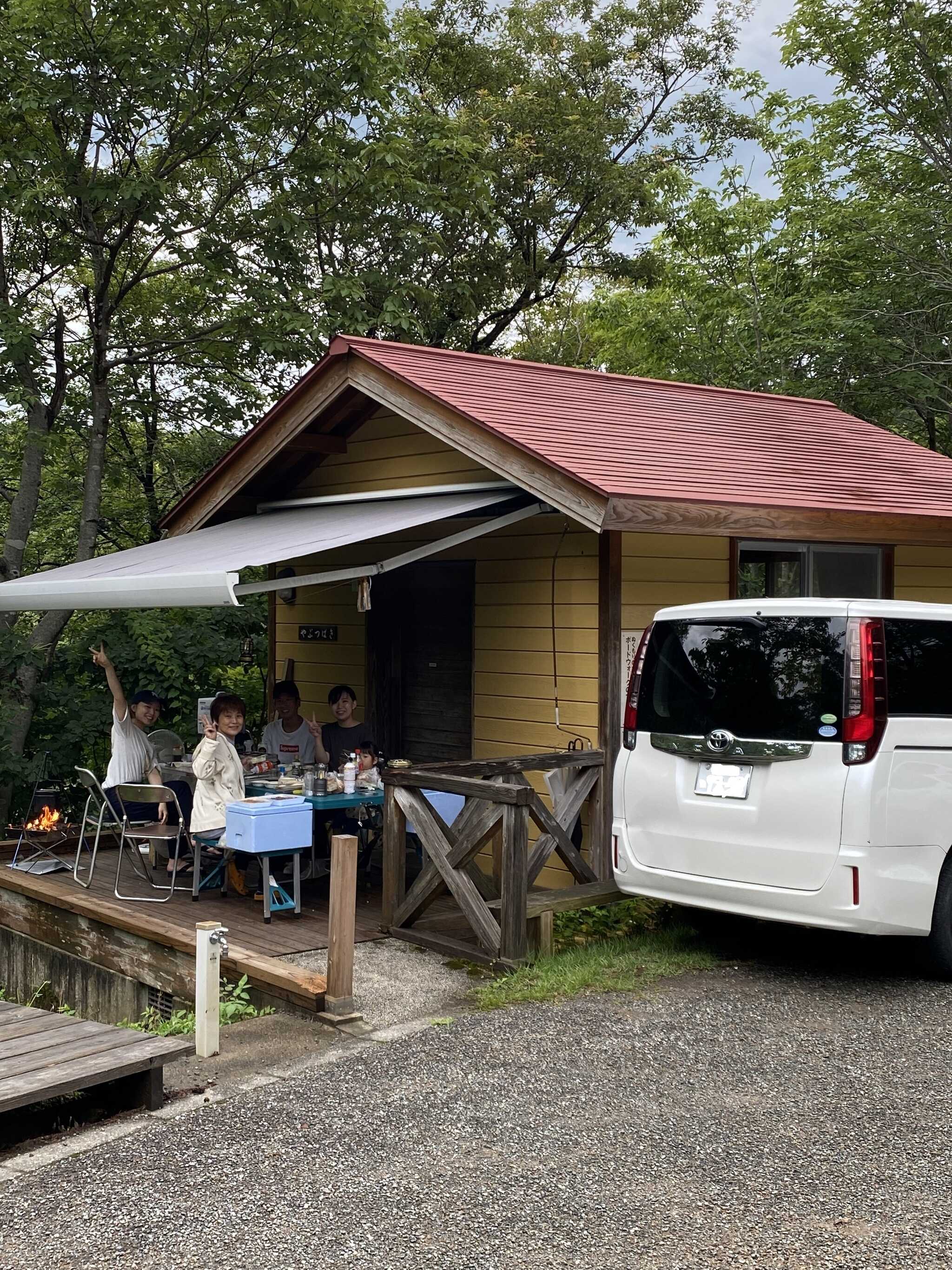 バンガローC 雨天でBBQ