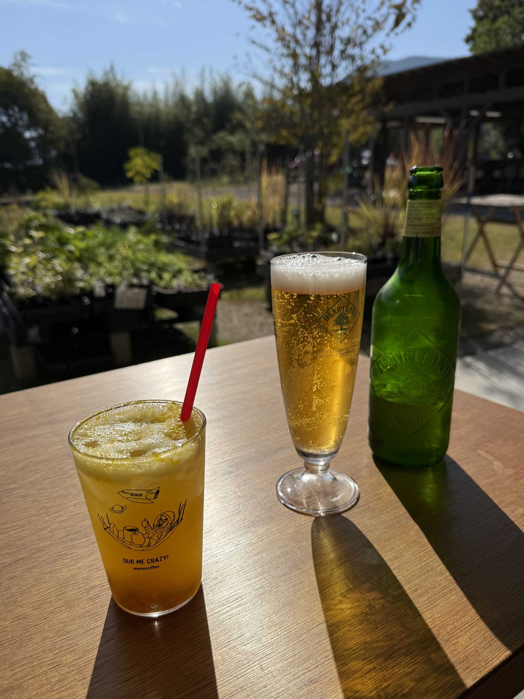 カフェにはコーヒー以外もあります