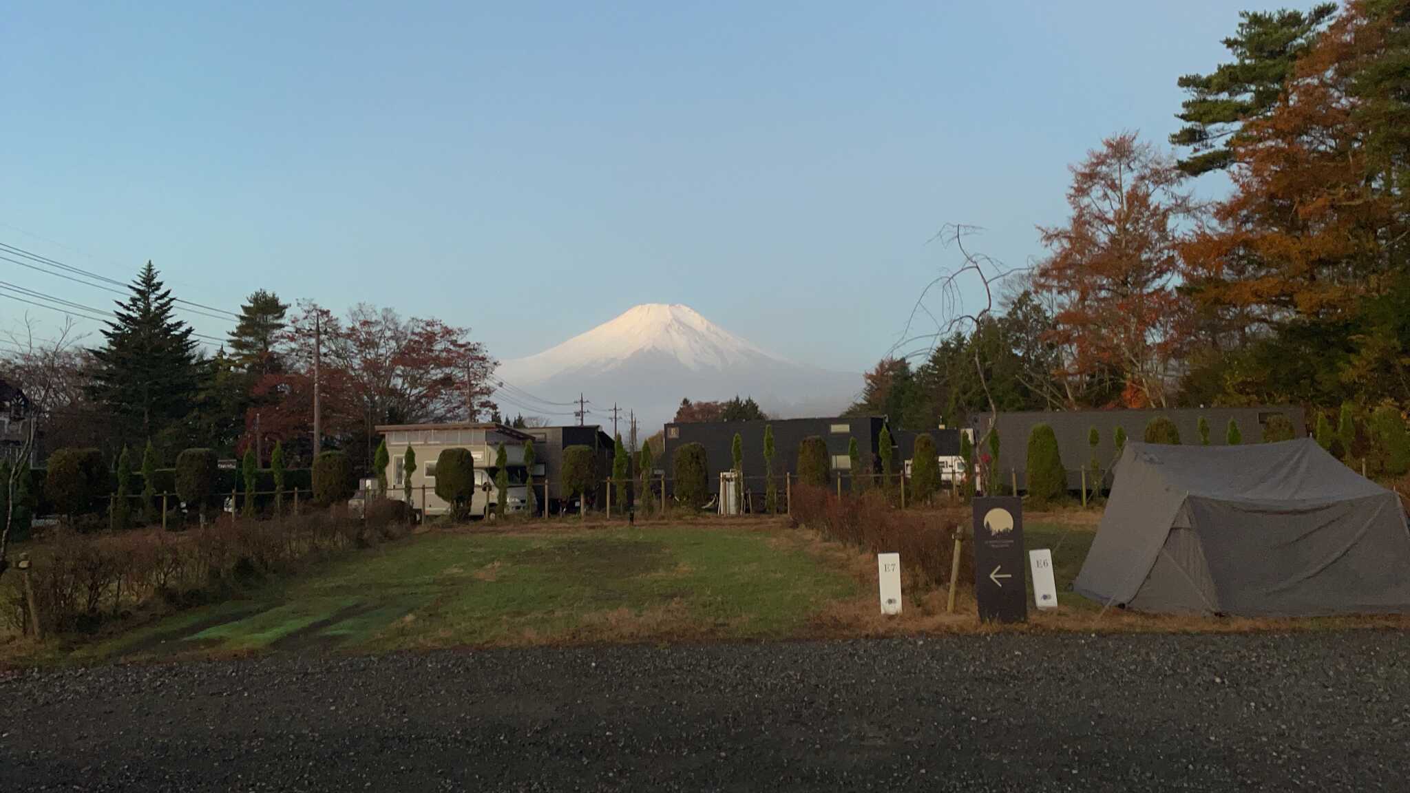サイトから