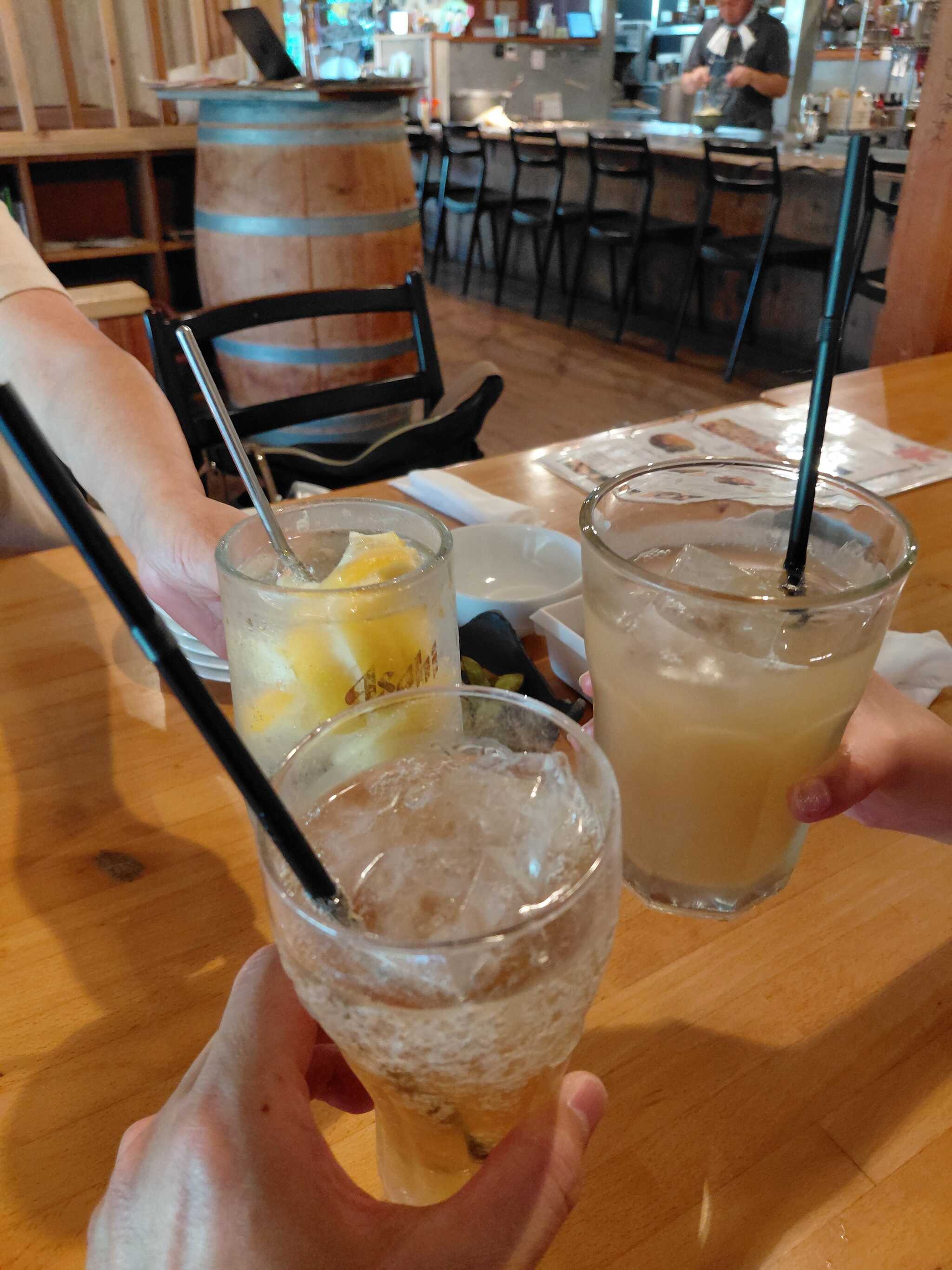 鉄板焼屋さんで乾杯