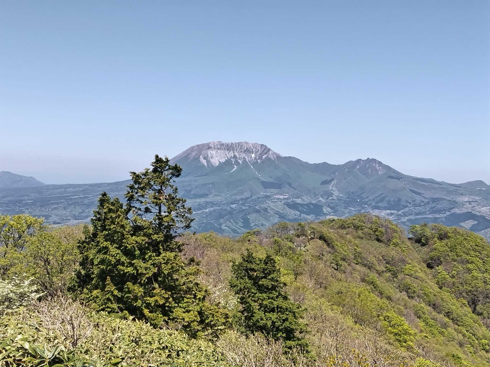 毛無山頂上からの大山