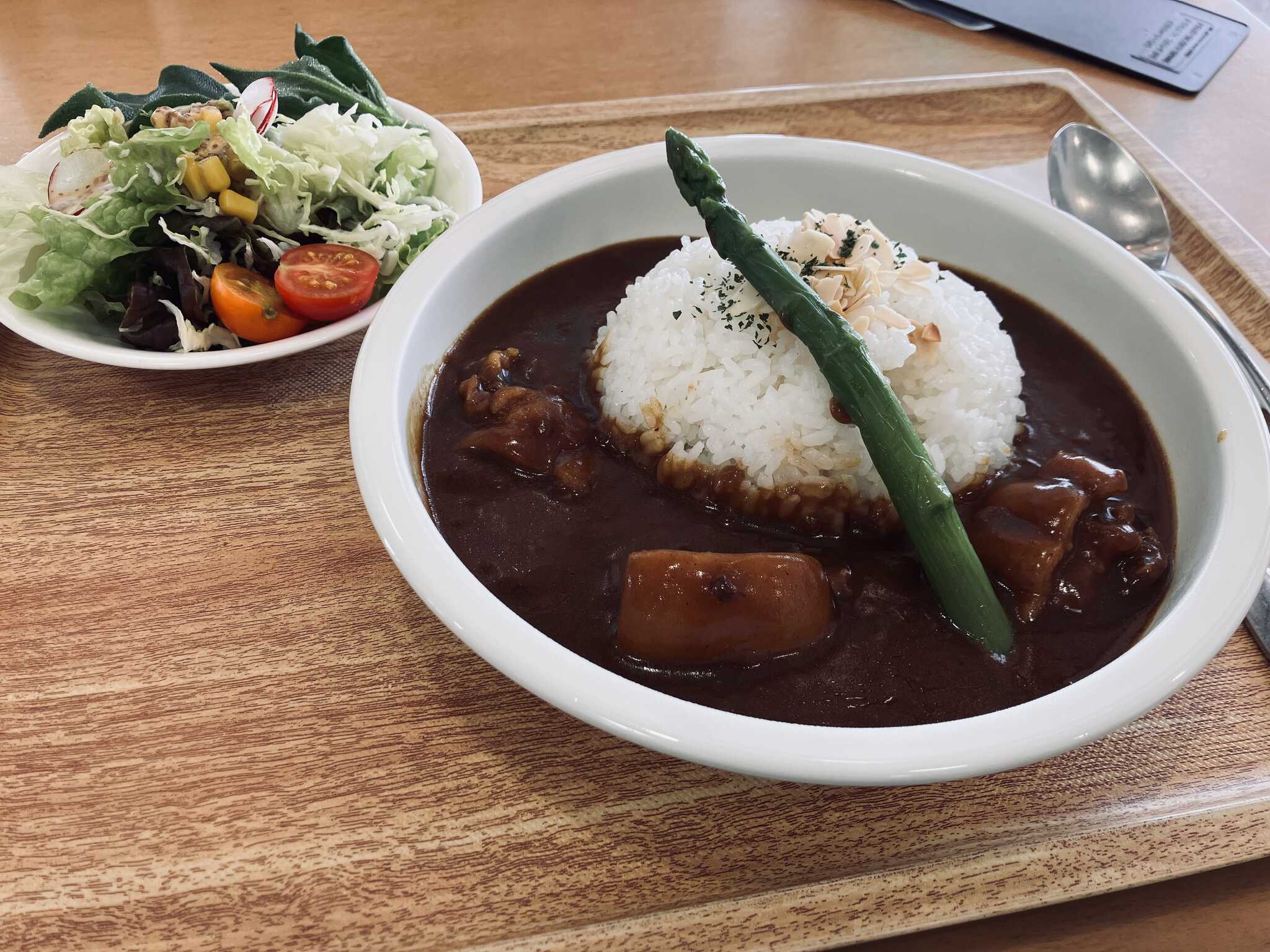 しおさい竜洋内「ルポ」でいただける、おもろカレー