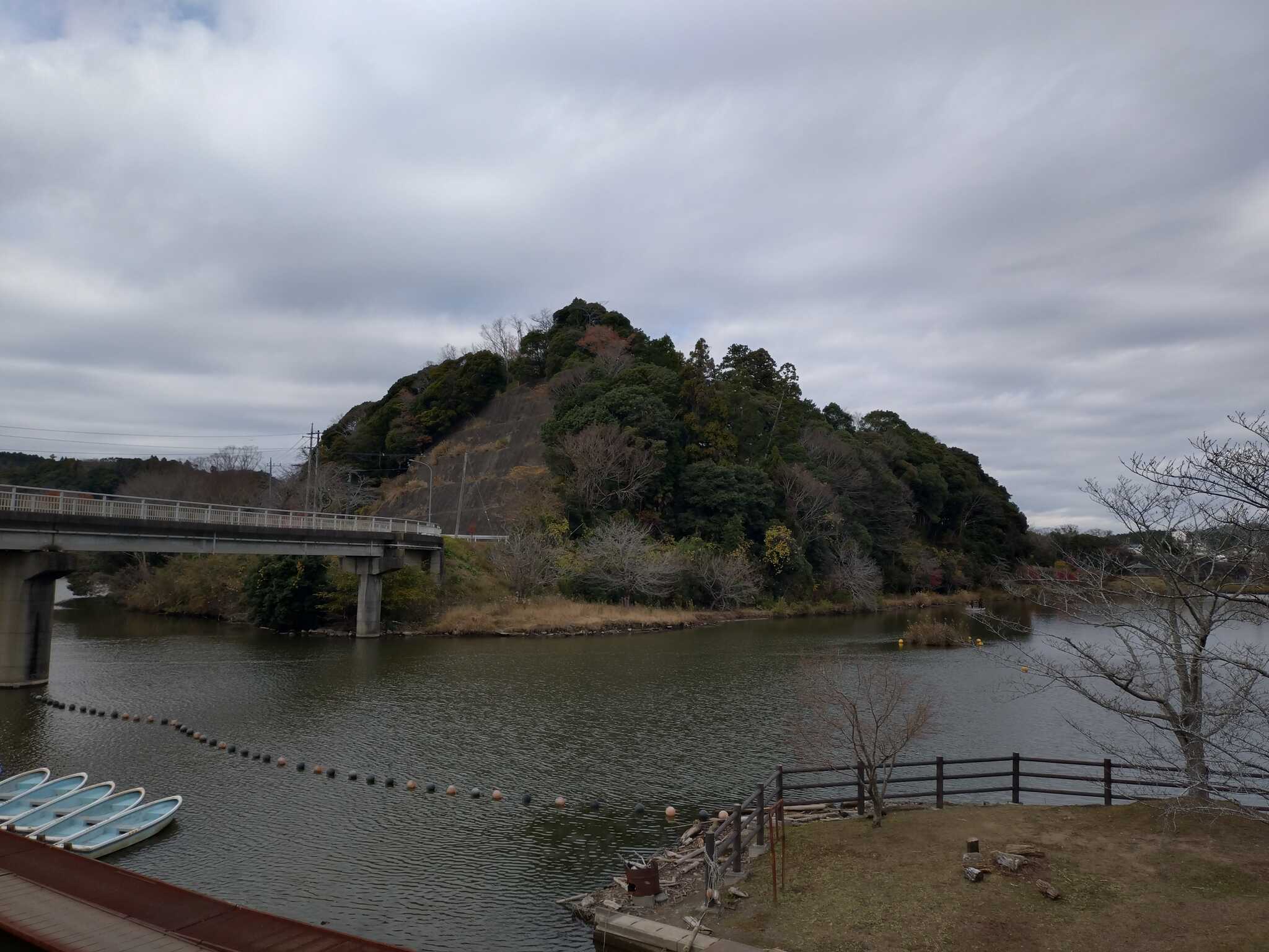 島の中にあるキャンプ場