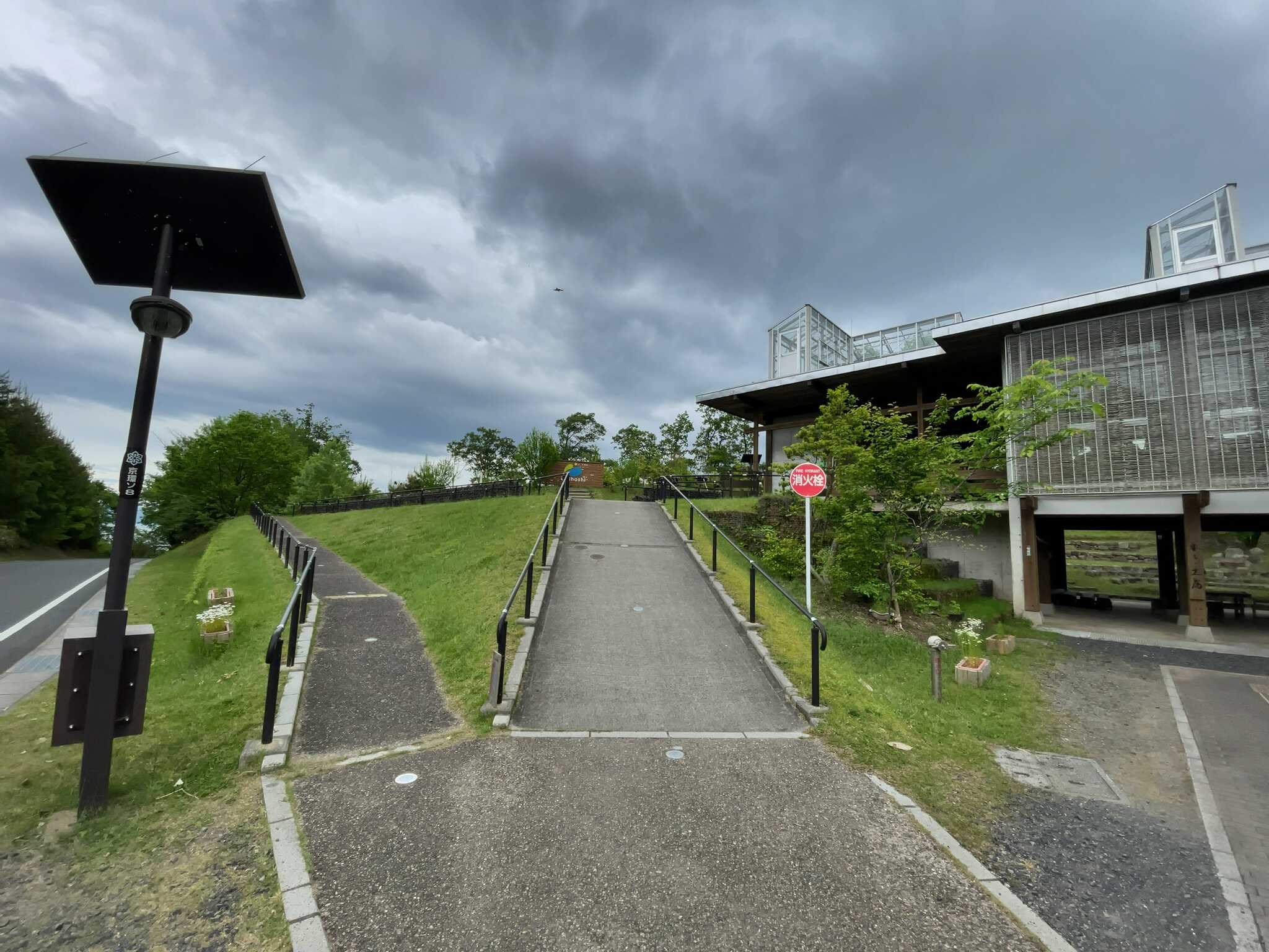 セミナーハウスからキャンプサイト