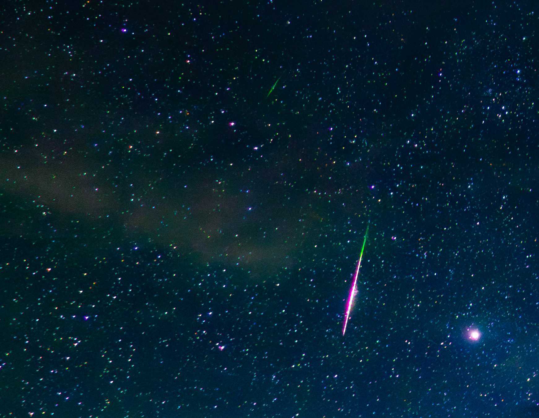 オリオン座と流星