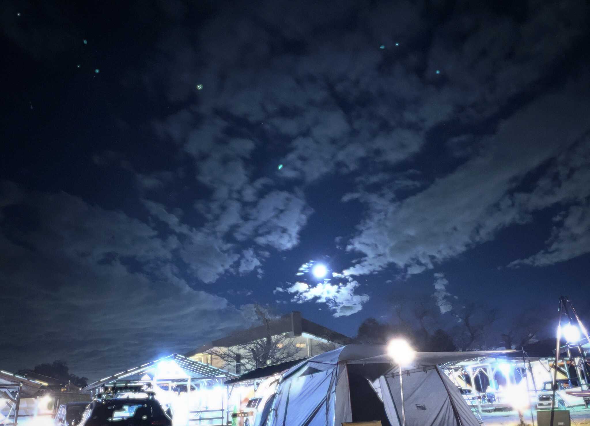 満点の星空、、、とはいきませんでしたが素敵な夜空も楽しめます
