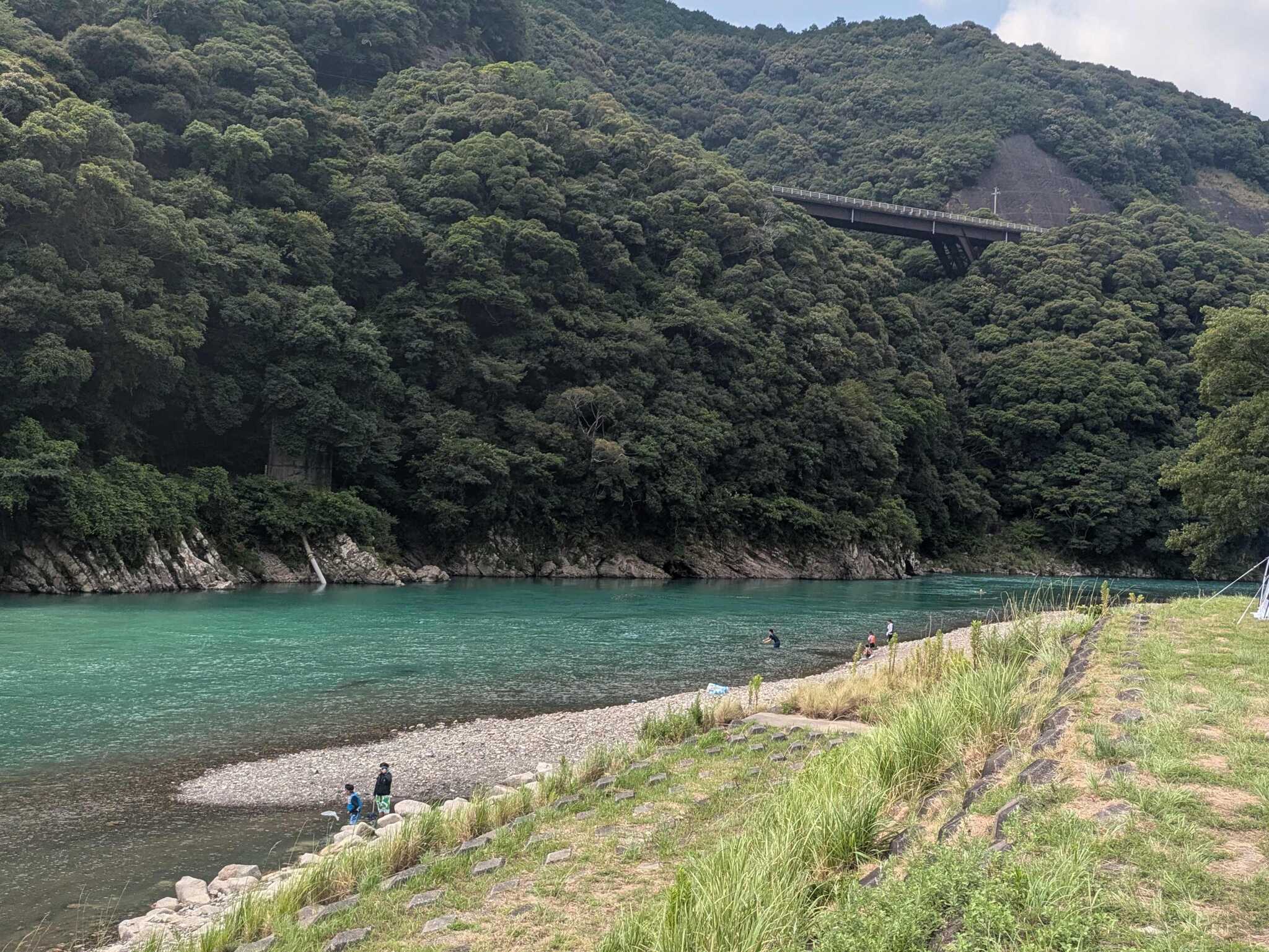 川