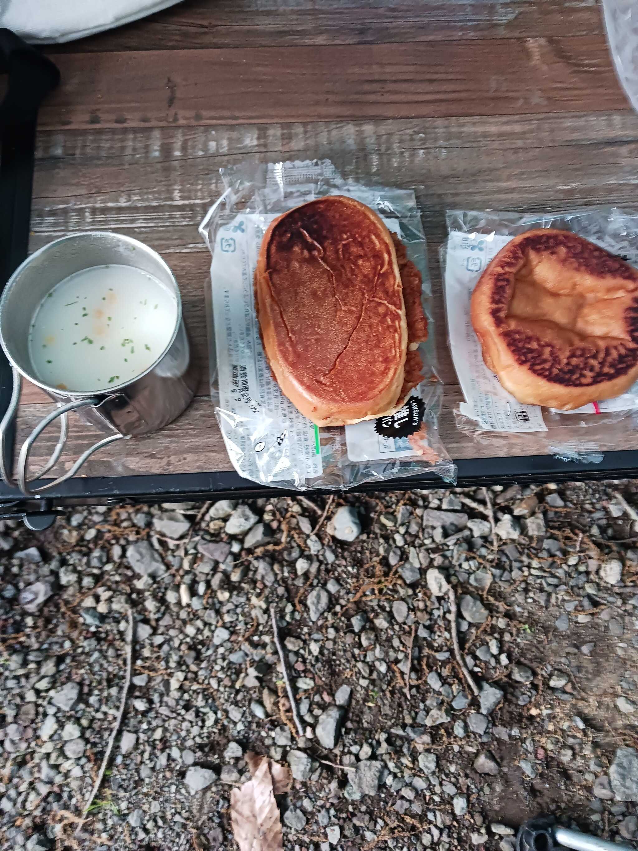 朝食