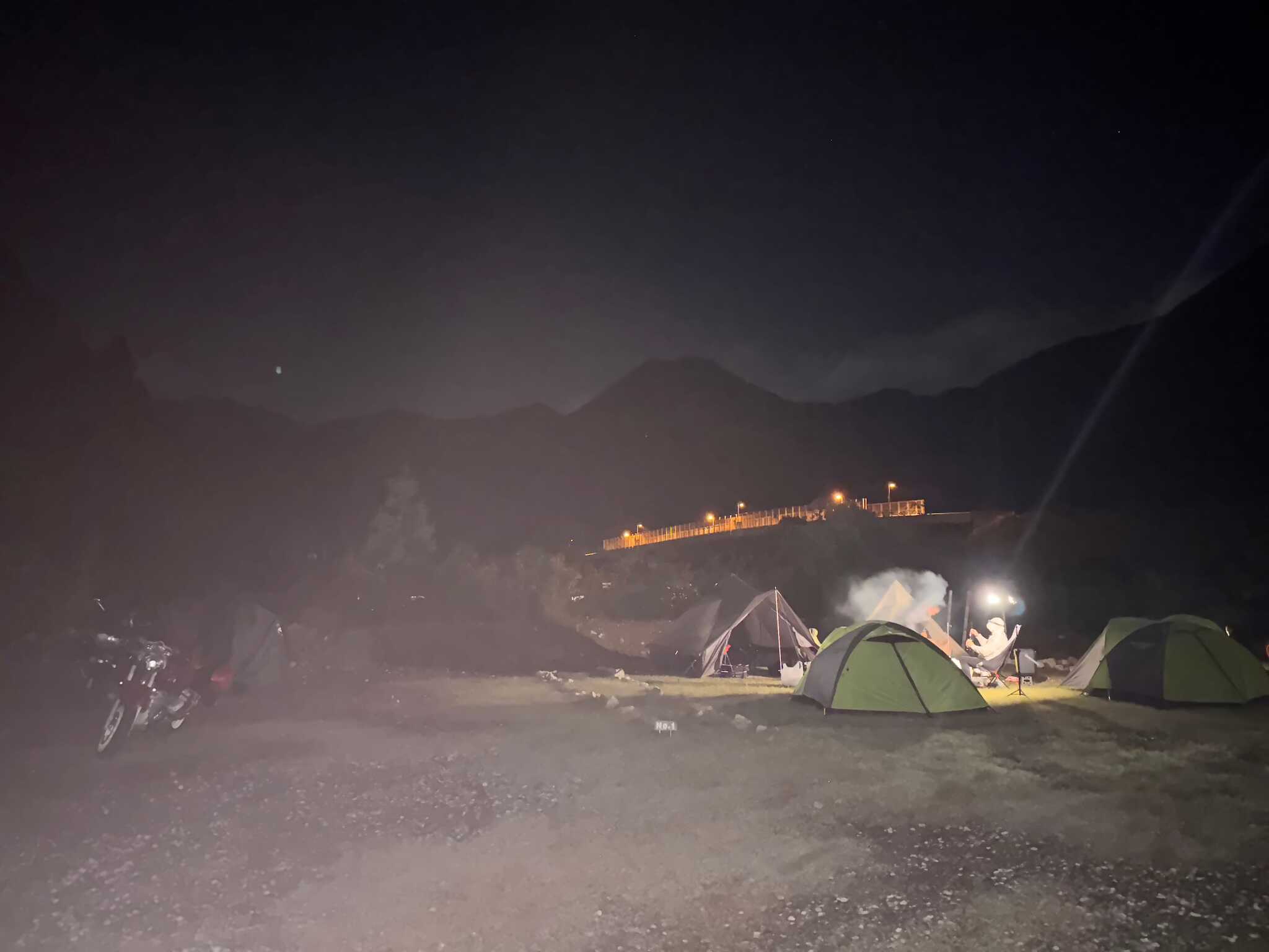 サイト夜間風景