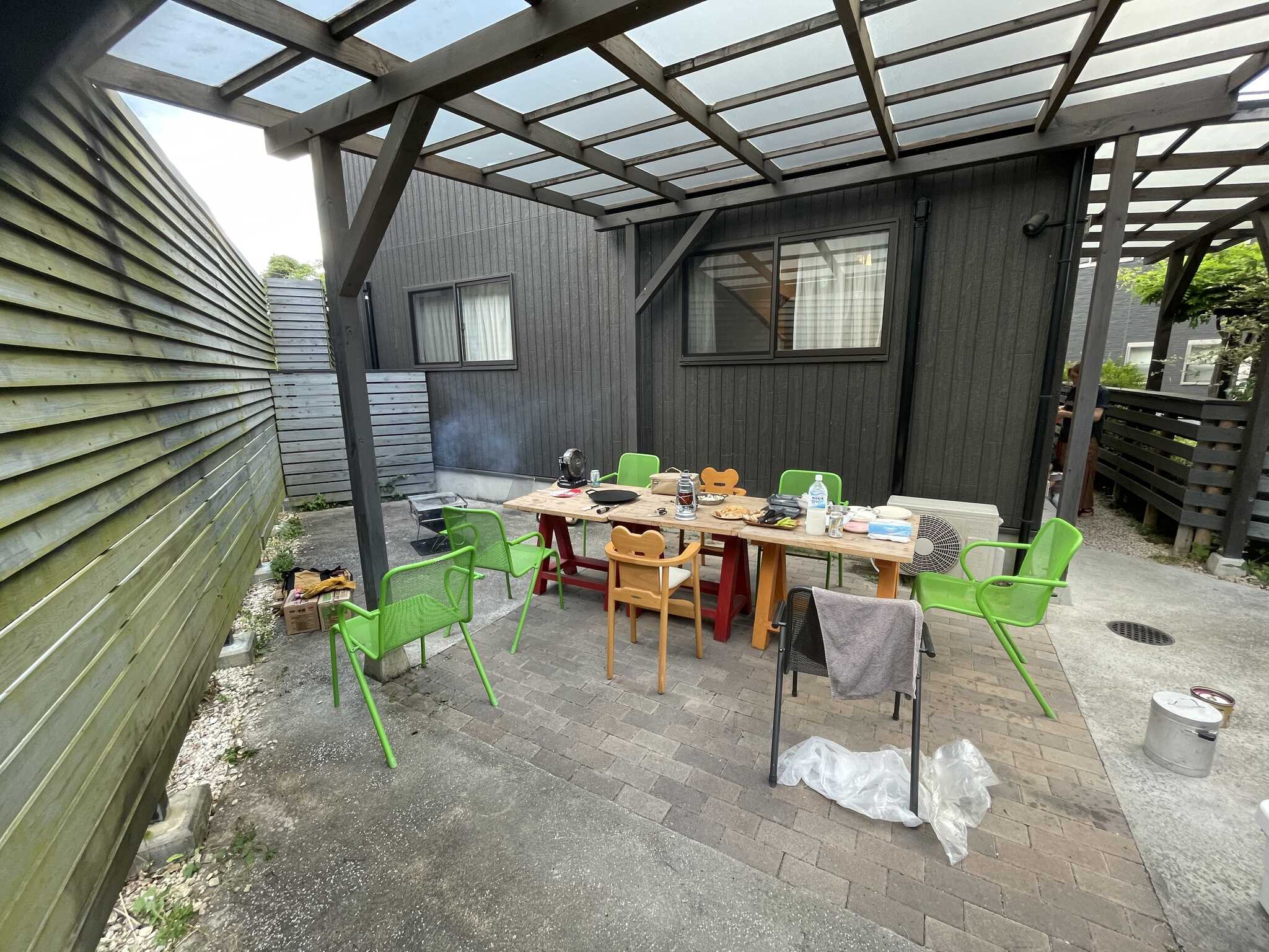裏庭 BBQ場所