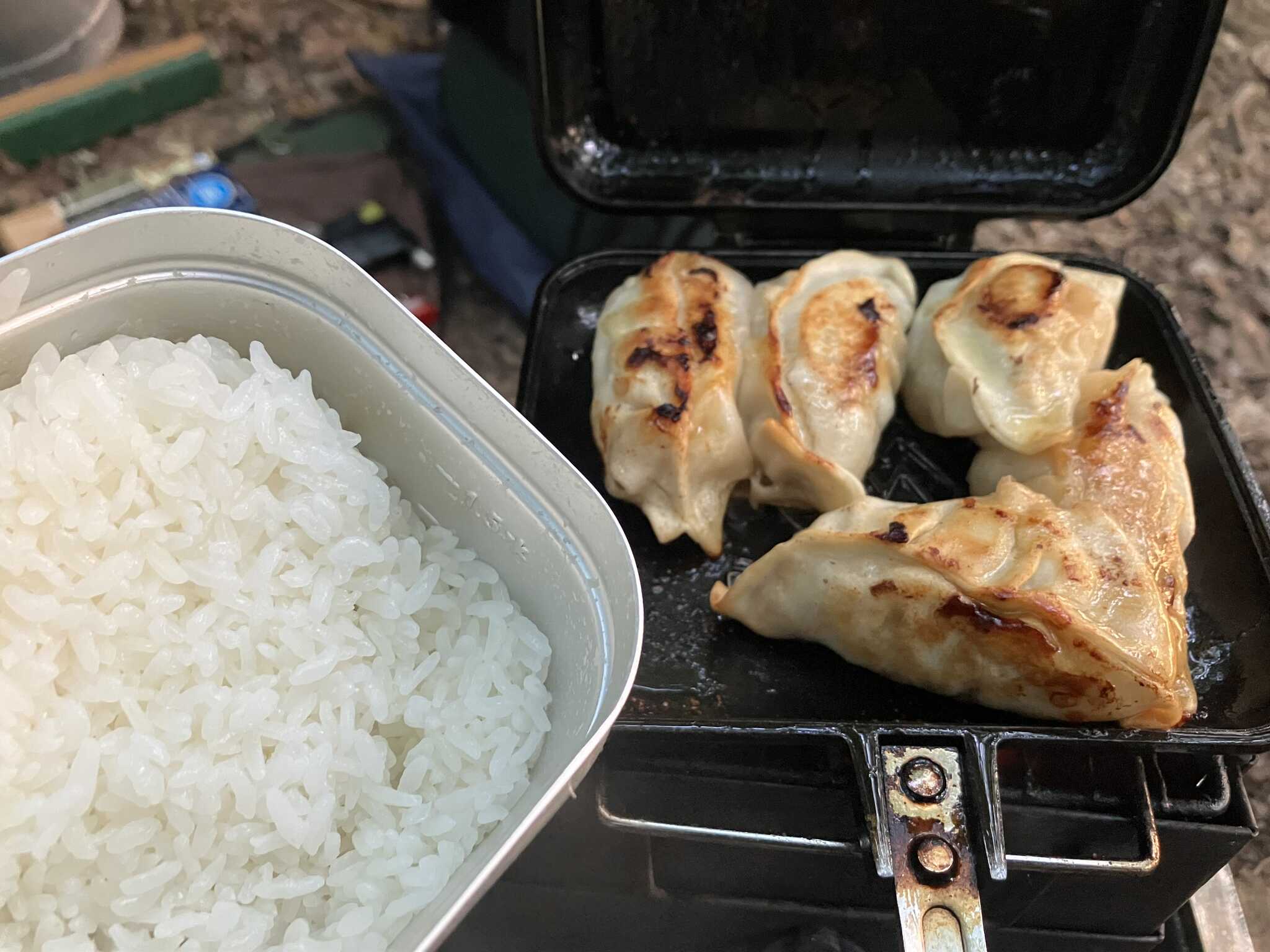噂の至極のぎょうざ、ホットサンドメーカーで