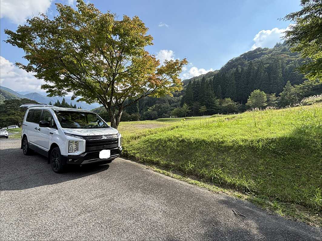 サイト横