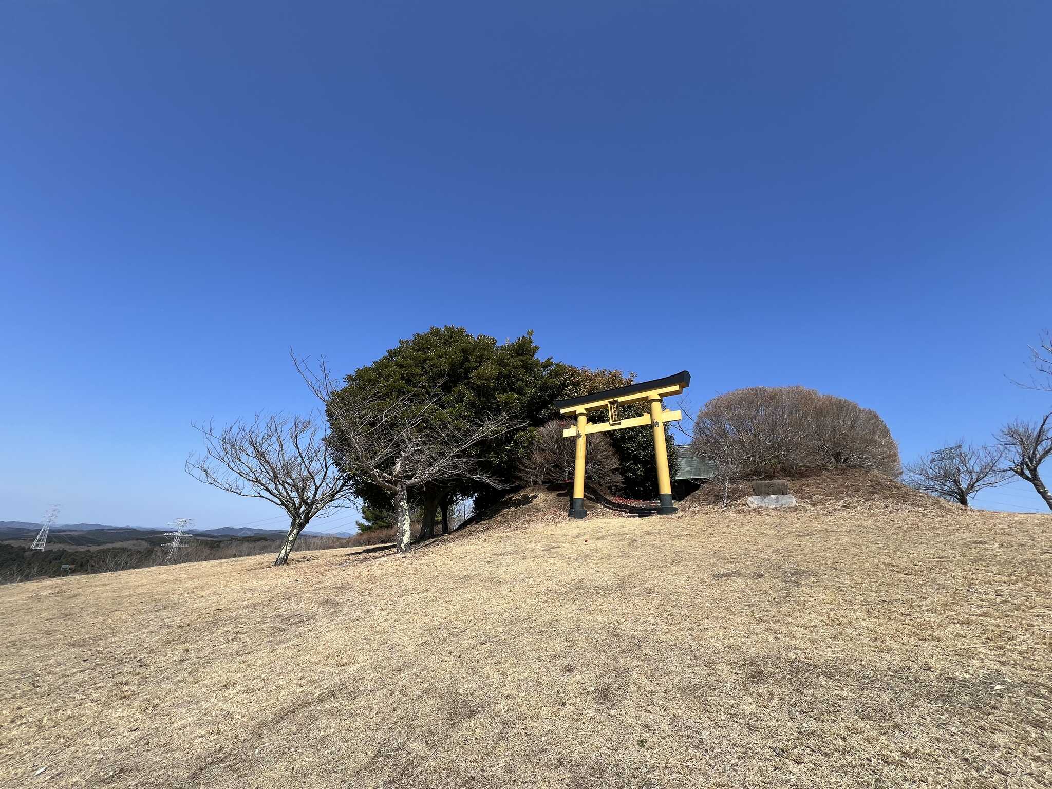 スライダー近くに⛩