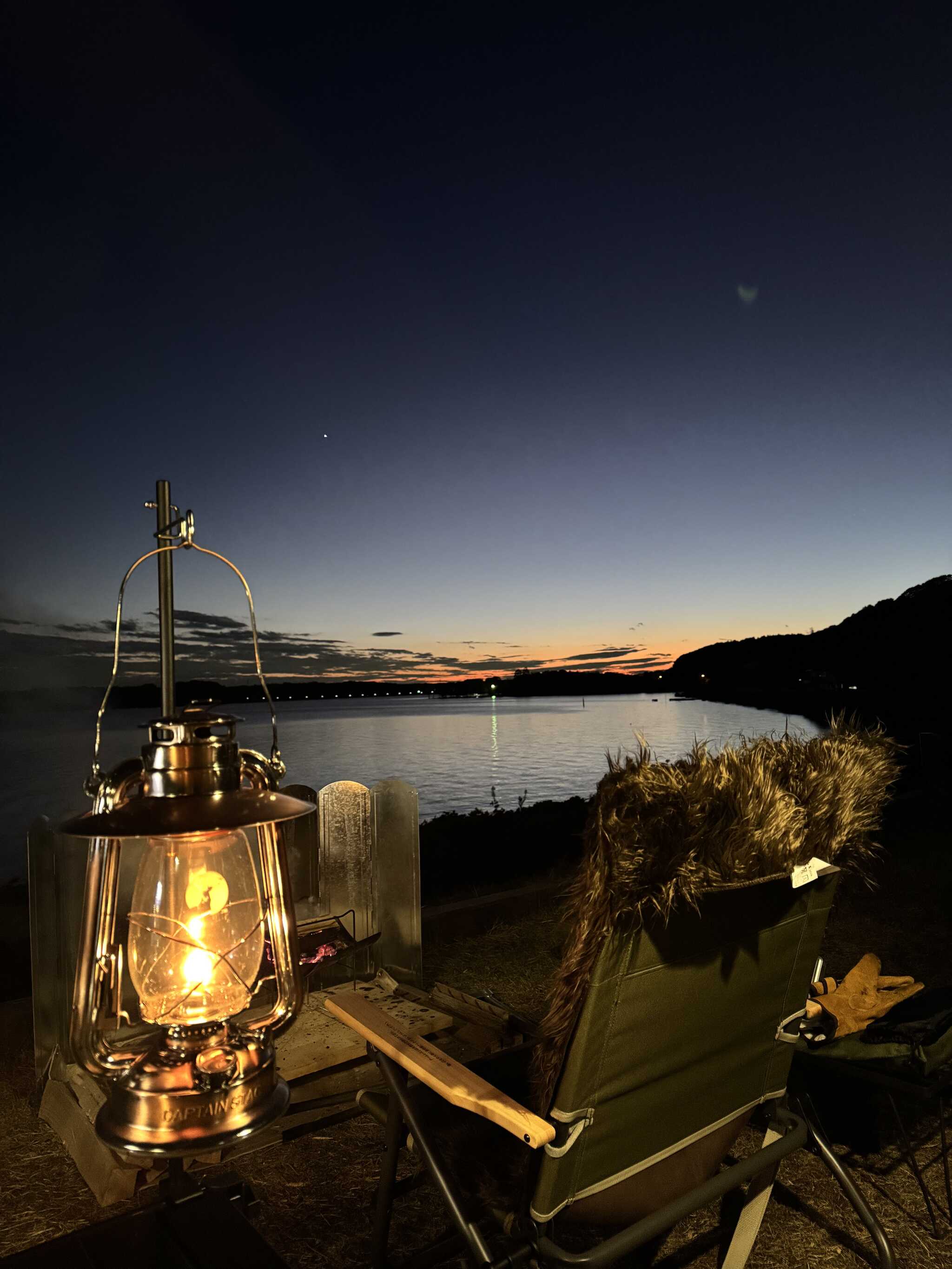 サイトから見る涸沼湖畔の夕焼け