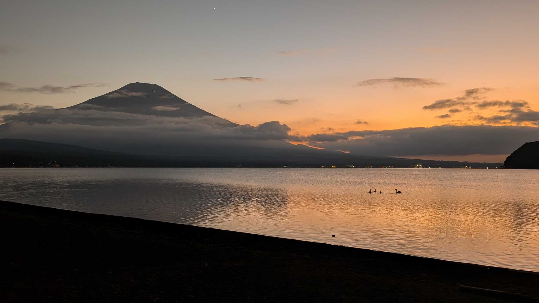 雲が多い日だったけど夕方には姿を見せてくれた富士山
