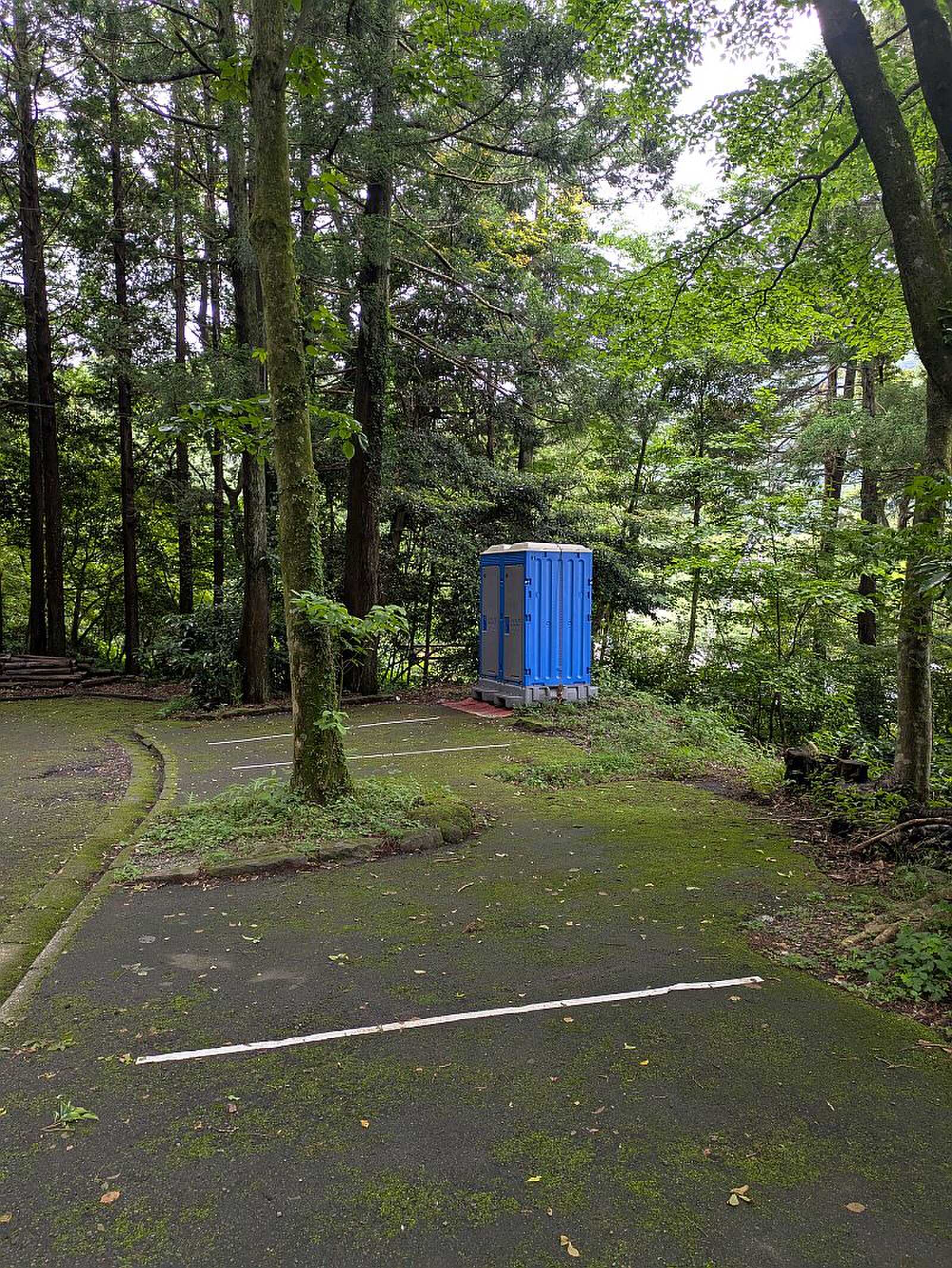 仮設トイレ